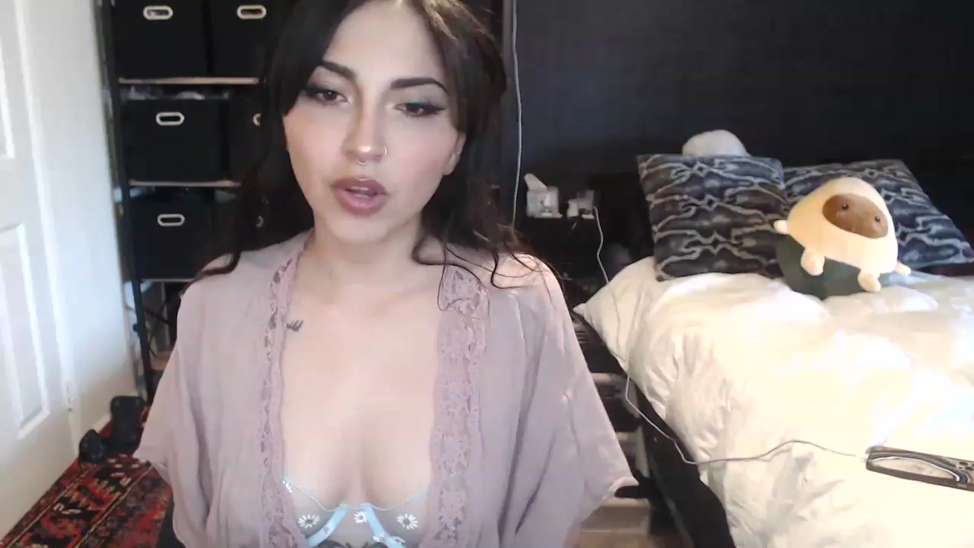 Gallery image thumbnail from Lil_bunniii's myfreecams stream on, 04/08/2023, 24:46 image 1 of 20