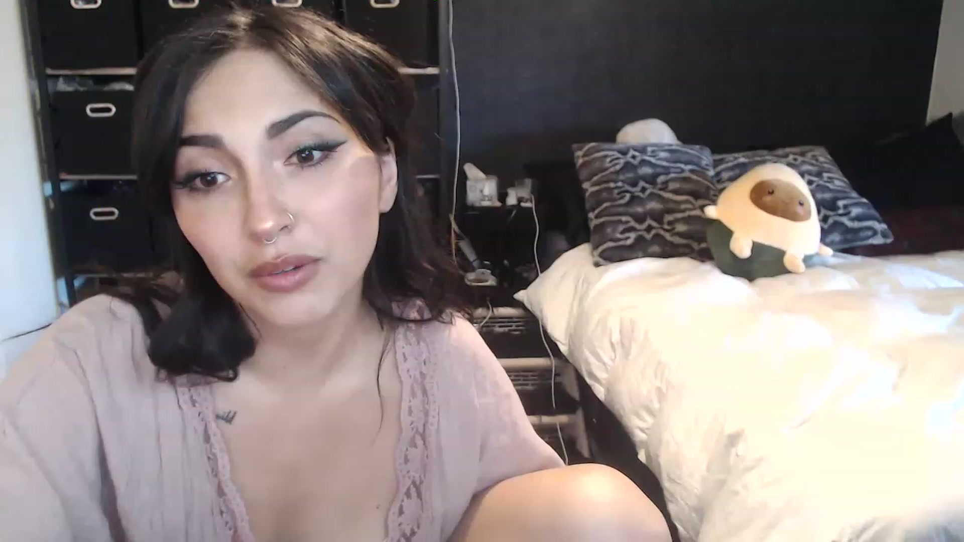 Gallery image thumbnail from Lil_bunniii's myfreecams stream on, 04/08/2023, 24:46 image 20 of 20