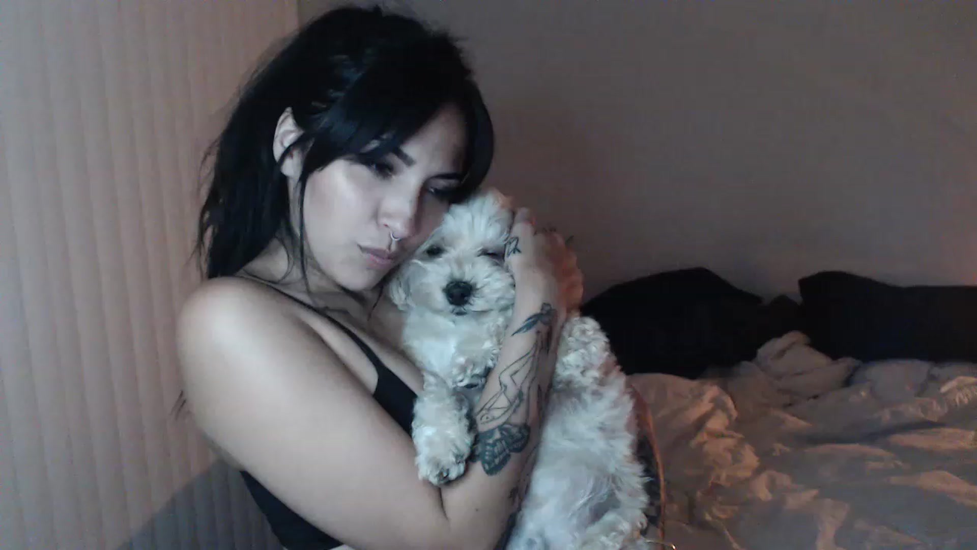 Gallery image thumbnail from Lil_bunniii's myfreecams stream on, 06/27/2023, 07:18 image 17 of 20