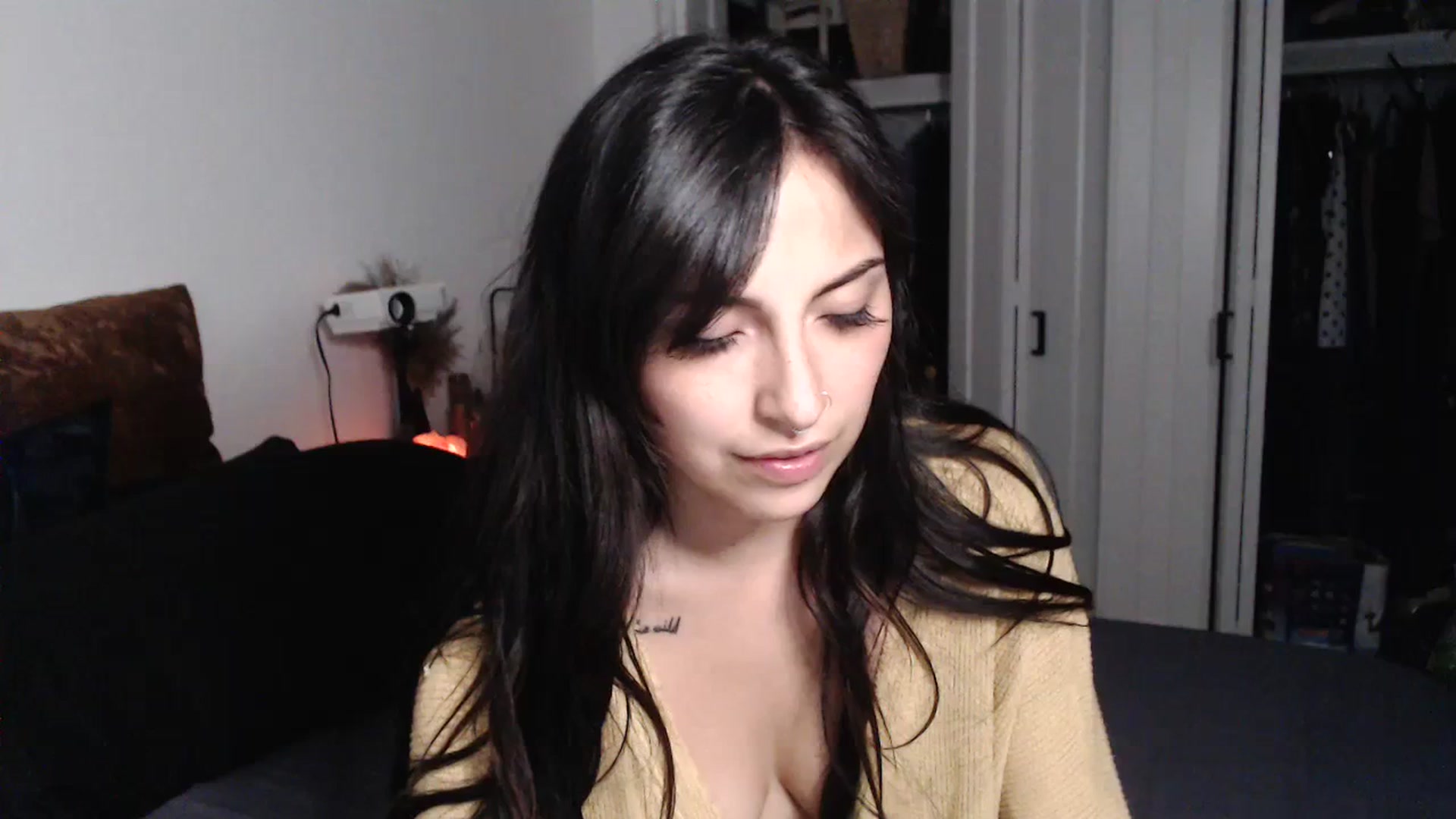 Gallery image thumbnail from Lil_bunniii's myfreecams stream on, 06/30/2023, 07:11 image 17 of 20