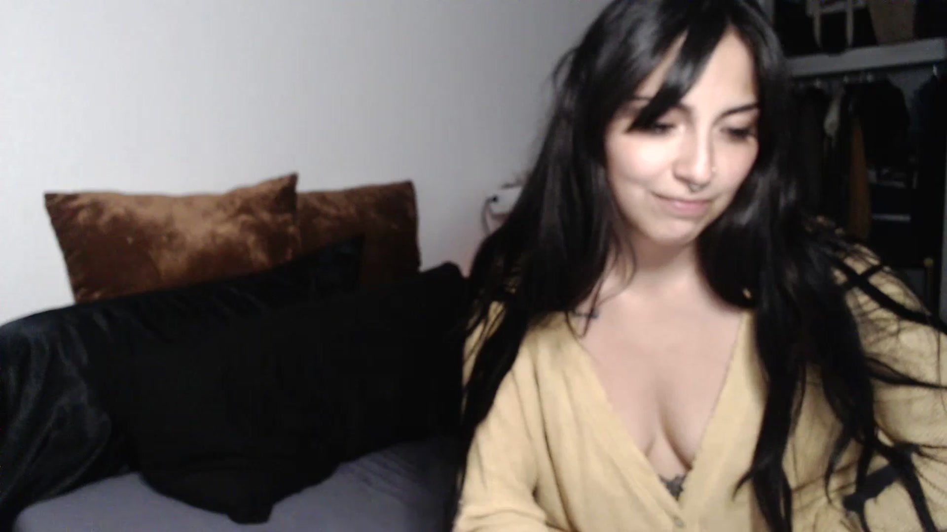 Gallery image thumbnail from Lil_bunniii's myfreecams stream on, 06/30/2023, 07:11 image 8 of 20