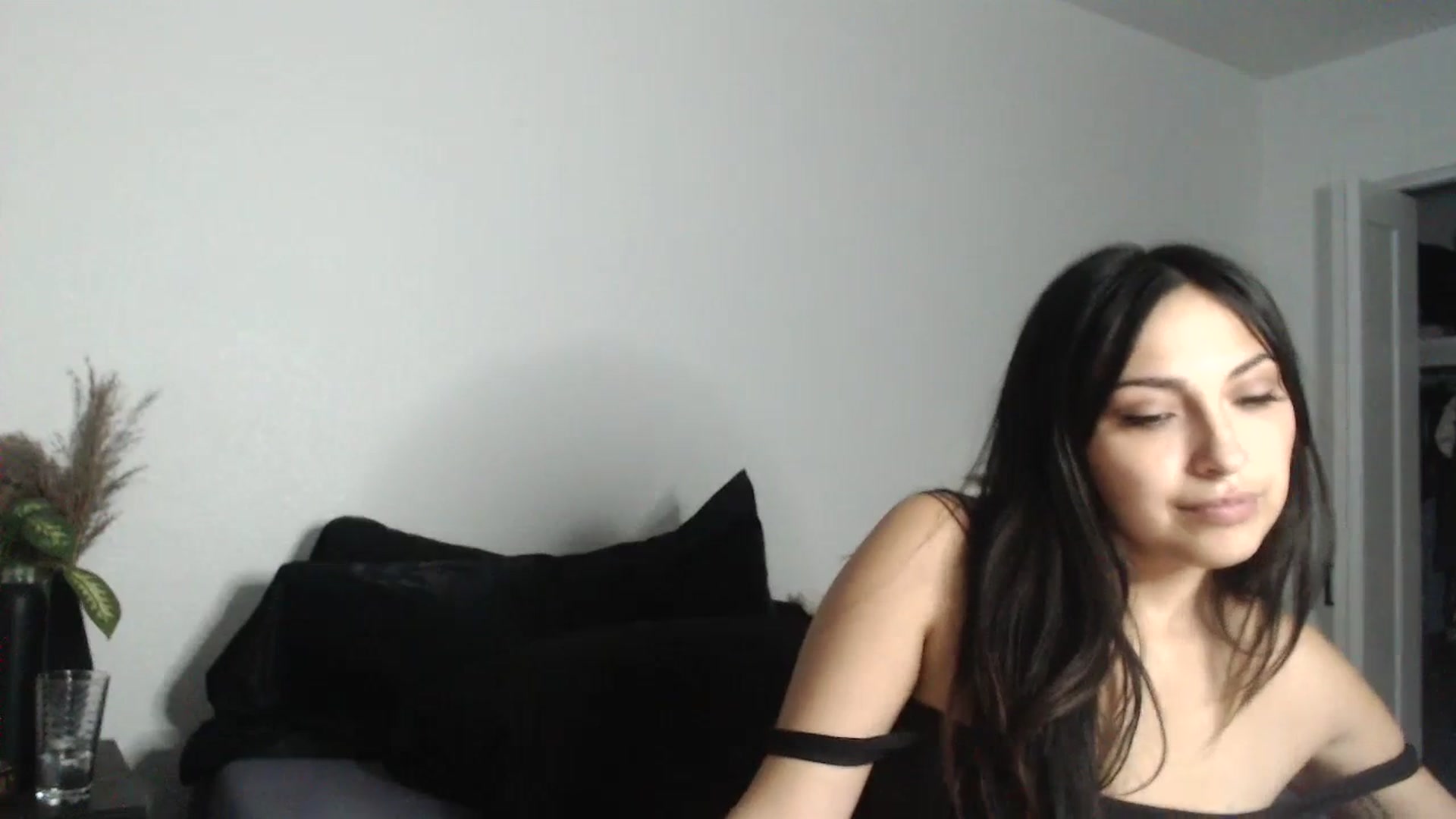 Gallery image thumbnail from Lil_bunniii's myfreecams stream on, 07/18/2023, 06:36 image 2 of 20