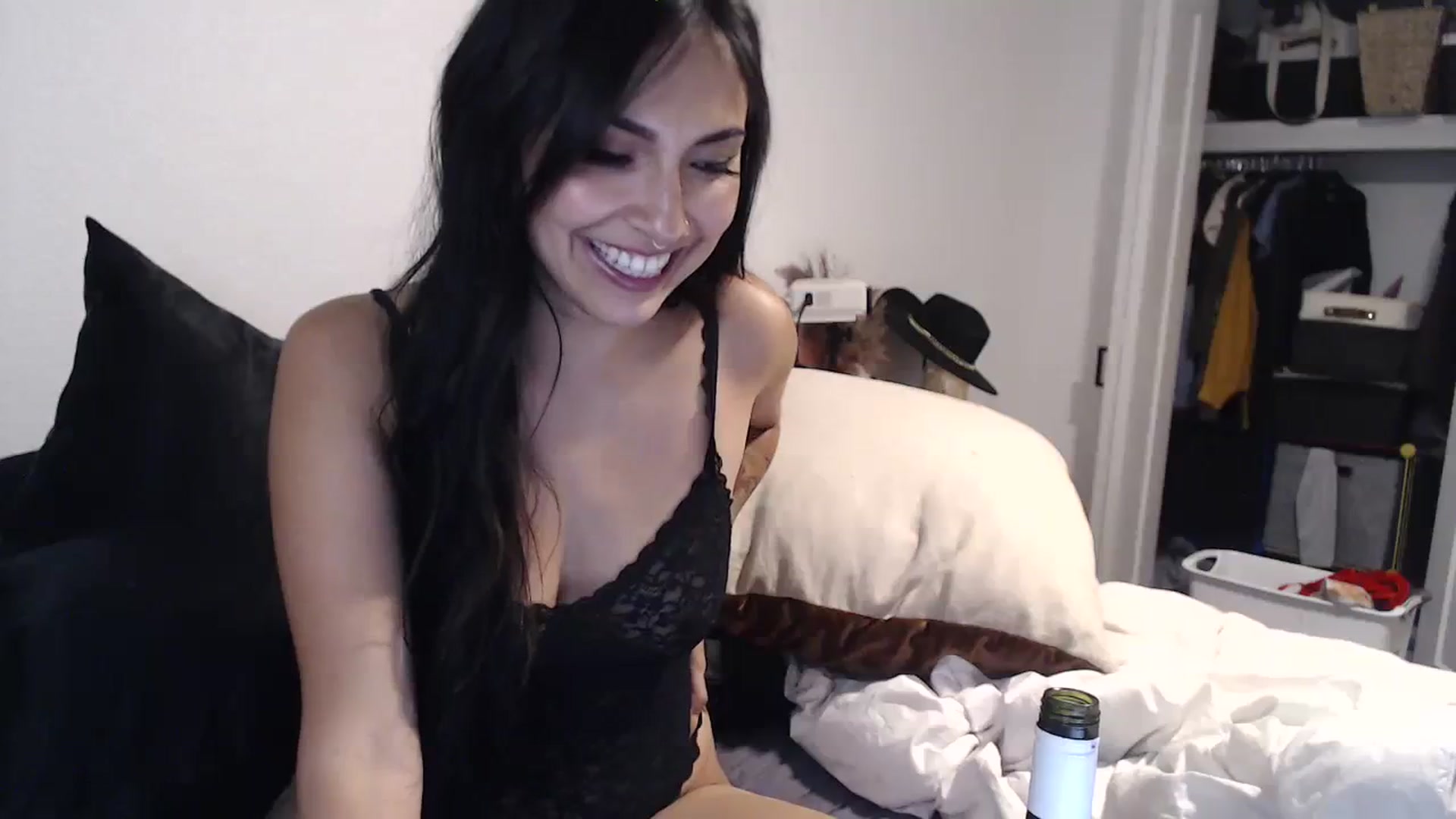 Gallery image thumbnail from Lil_bunniii's myfreecams stream on, 07/23/2023, 07:37 image 19 of 20