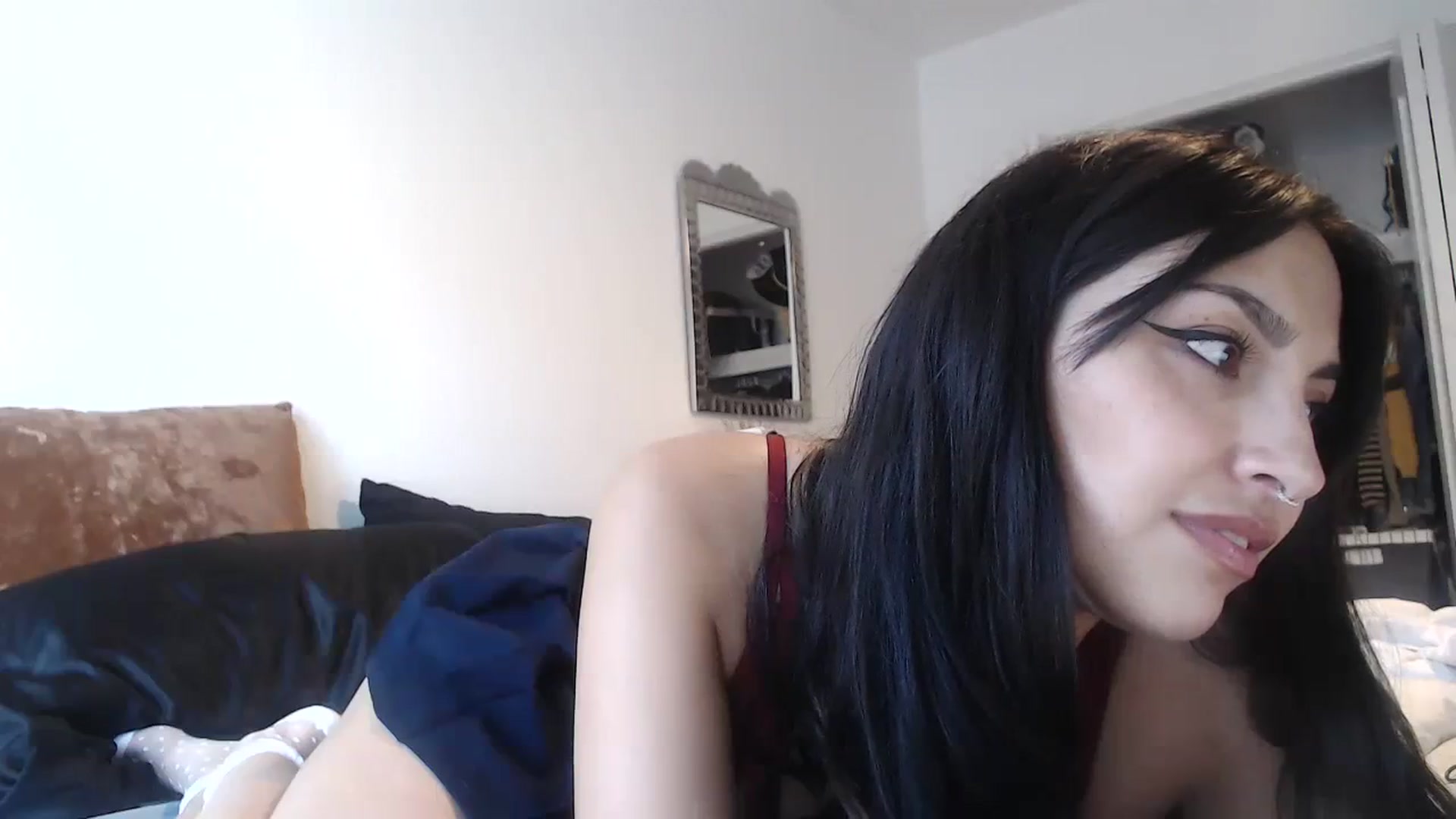 Gallery image thumbnail from Lil_bunniii's myfreecams stream on, 07/31/2023, 24:51 image 4 of 20