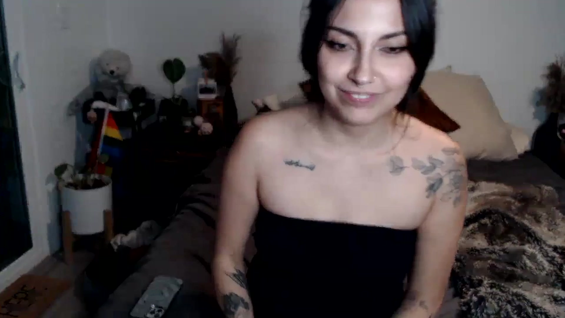 Gallery image thumbnail from Lil_bunniii's myfreecams stream on, 02/04/2024, 07:12 image 15 of 20