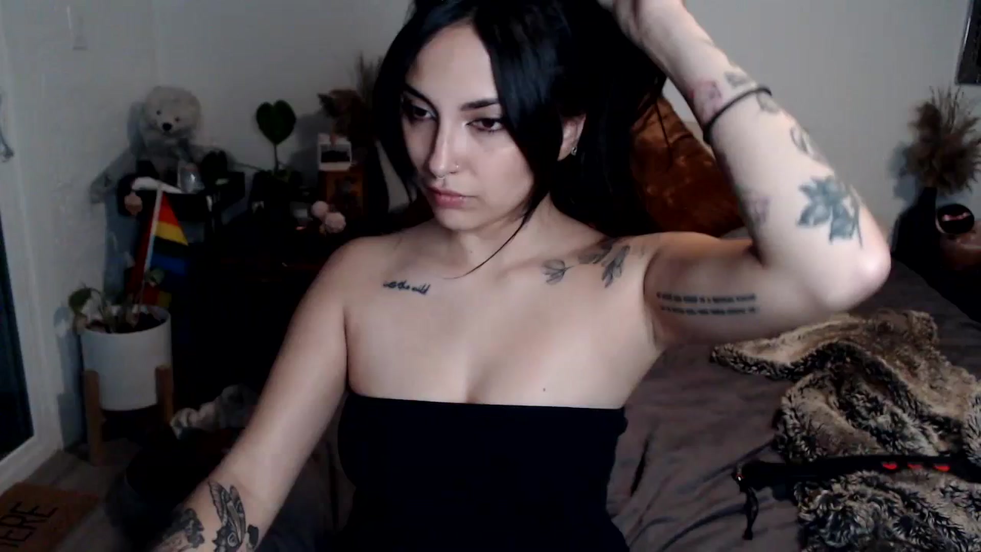 Gallery image thumbnail from Lil_bunniii's myfreecams stream on, 02/04/2024, 07:12 image 1 of 20