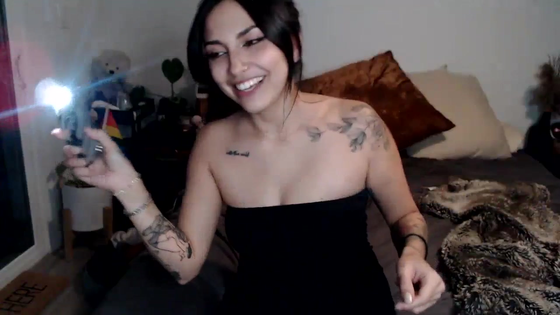 Gallery image thumbnail from Lil_bunniii's myfreecams stream on, 02/04/2024, 07:12 image 17 of 20