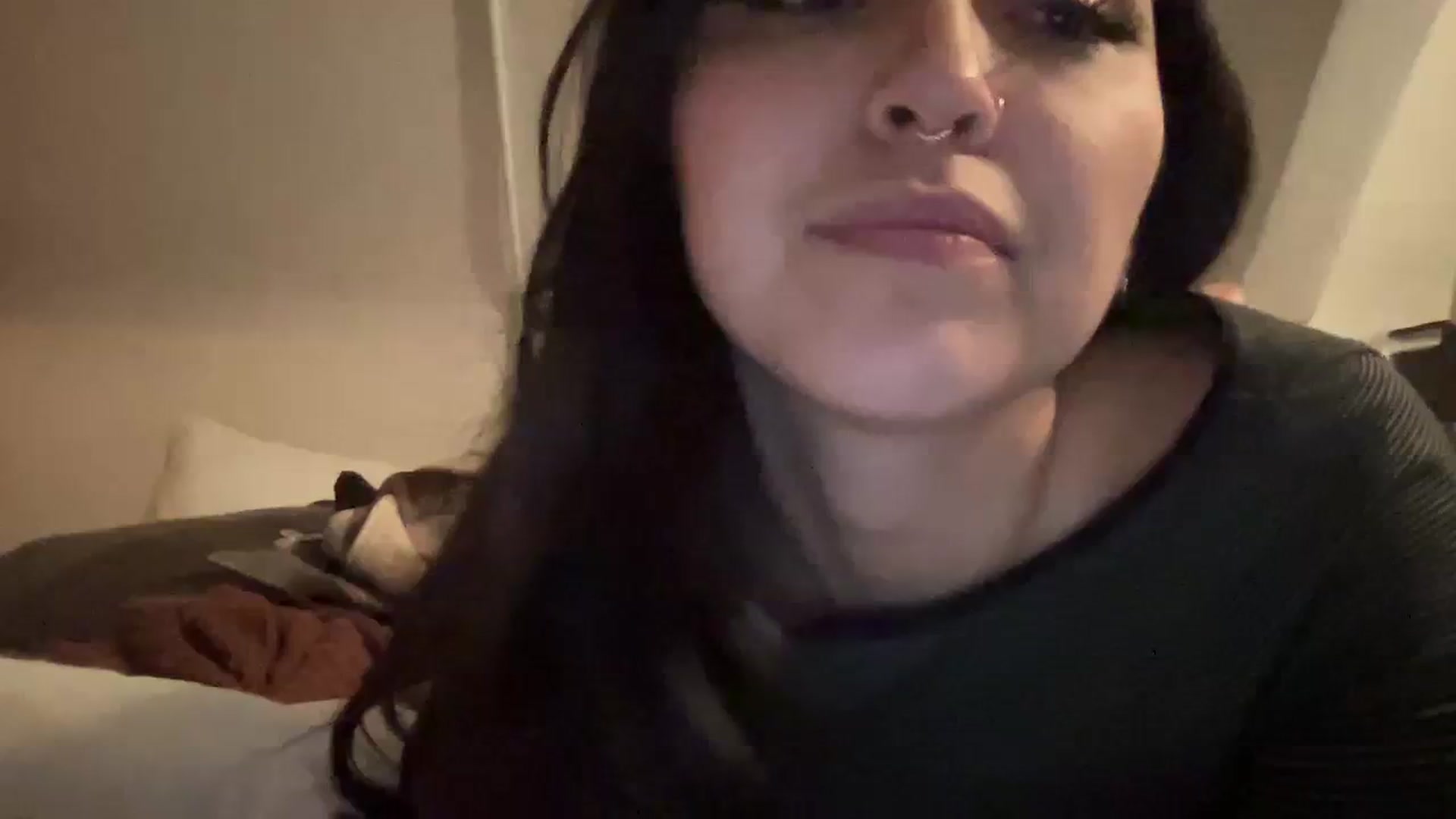 Gallery image thumbnail from Lil_bunniii's myfreecams stream on, 02/05/2024, 05:16 image 7 of 20