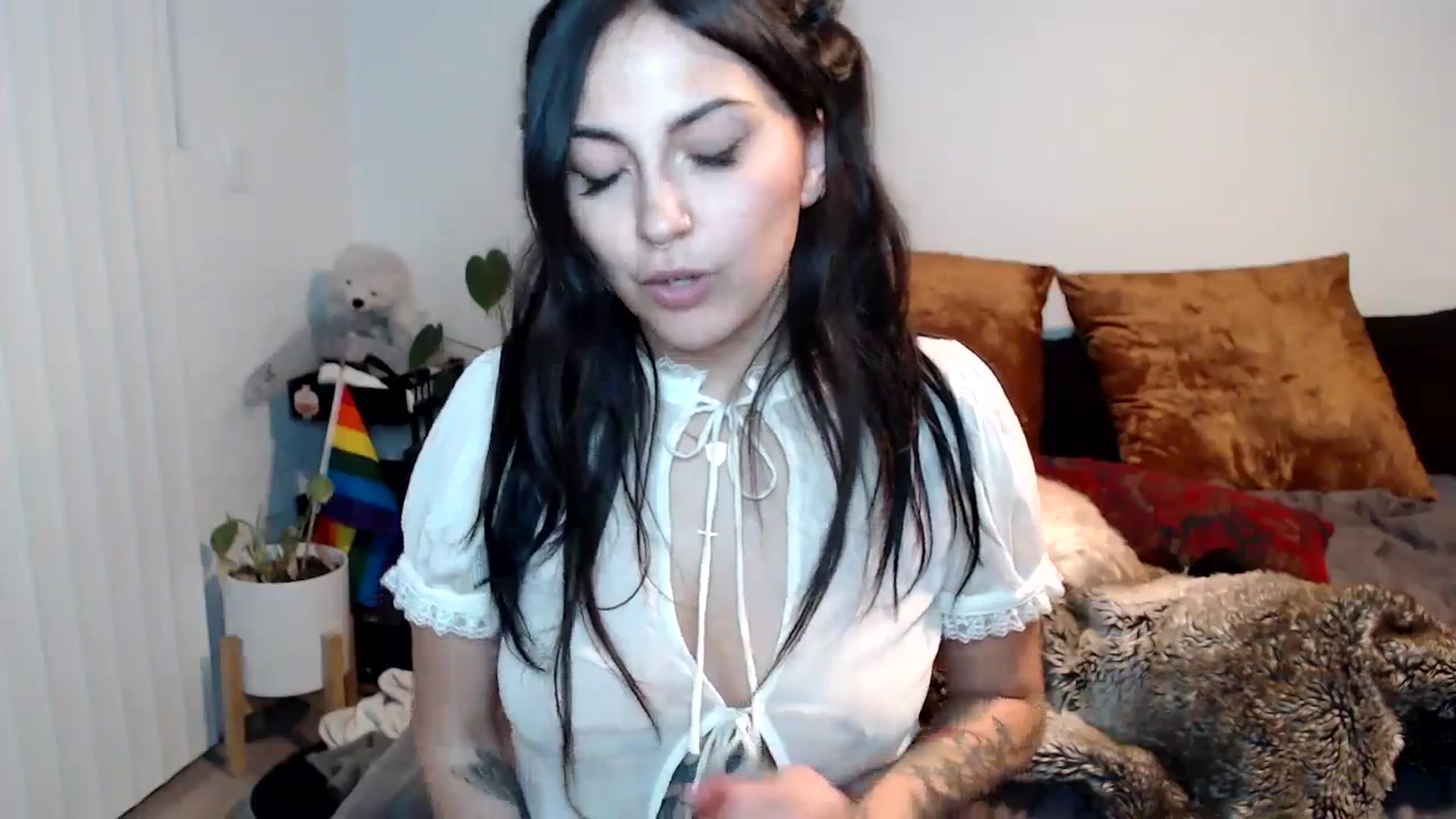 Gallery image thumbnail from Lil_bunniii's myfreecams stream on, 02/10/2024, 08:30 image 7 of 20