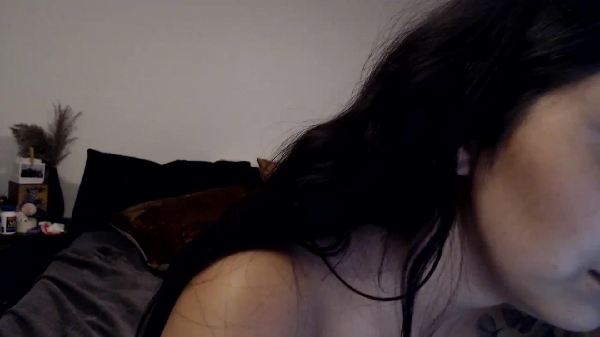Gallery image thumbnail from Lil_bunniii's myfreecams stream on, 02/28/2024, 07:44 image 17 of 20