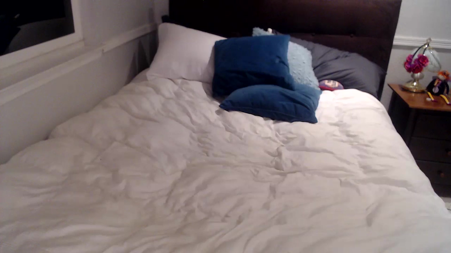 Gallery image thumbnail from Lil_bunniii's myfreecams stream on, 03/20/2024, 06:45 image 18 of 20