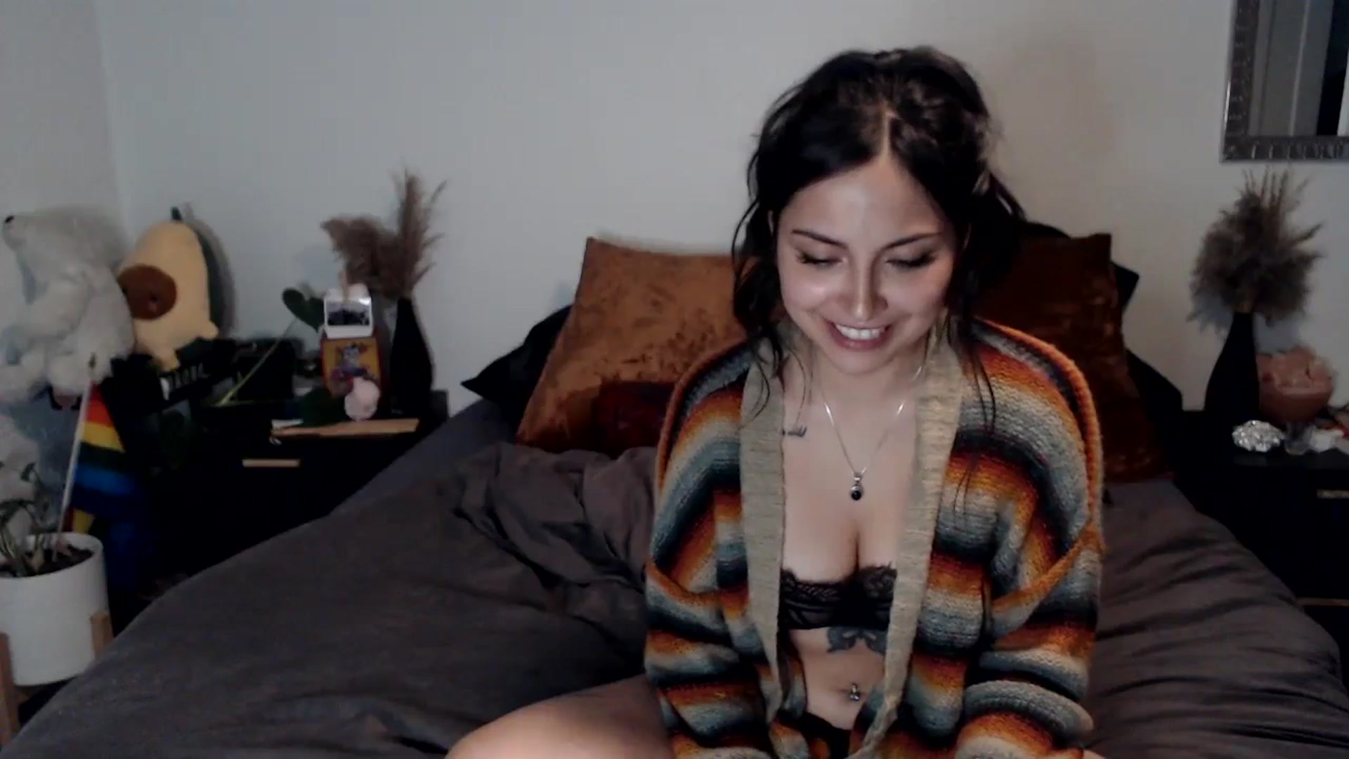 Gallery image thumbnail from Lil_bunniii's myfreecams stream on, 03/27/2024, 07:48 image 17 of 20