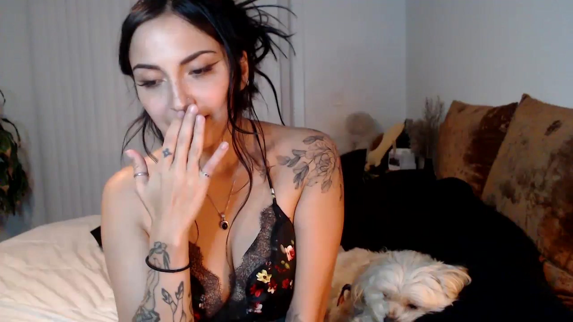 Gallery image thumbnail from Lil_bunniii's myfreecams stream on, 04/05/2024, 07:12 image 15 of 20