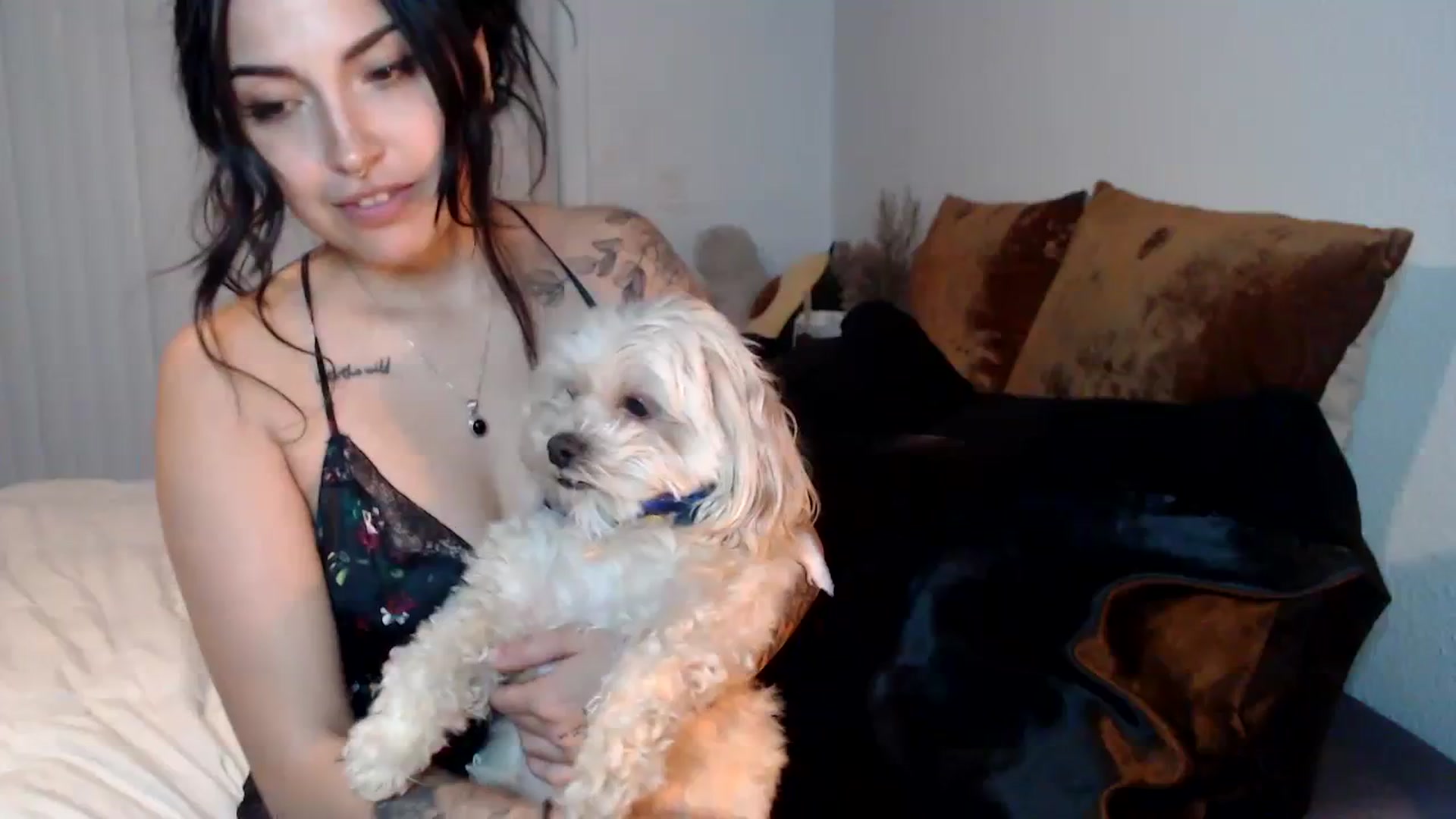 Gallery image thumbnail from Lil_bunniii's myfreecams stream on, 04/05/2024, 07:12 image 1 of 20