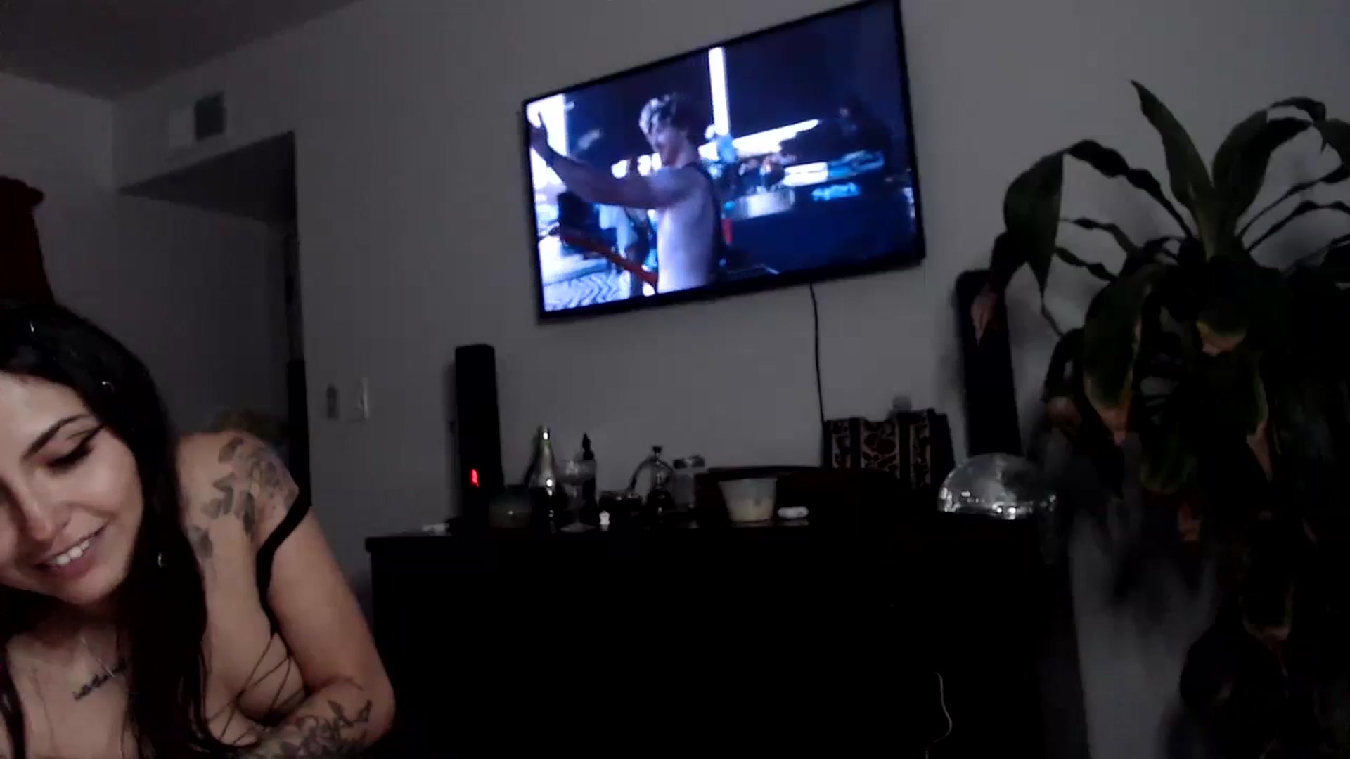 Gallery image thumbnail from Lil_bunniii's myfreecams stream on, 04/14/2024, 08:10 image 16 of 20