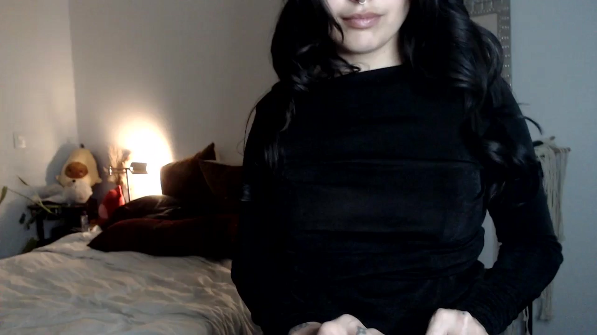 Gallery image thumbnail from Lil_bunniii's myfreecams stream on, 05/11/2024, 08:00 image 1 of 20