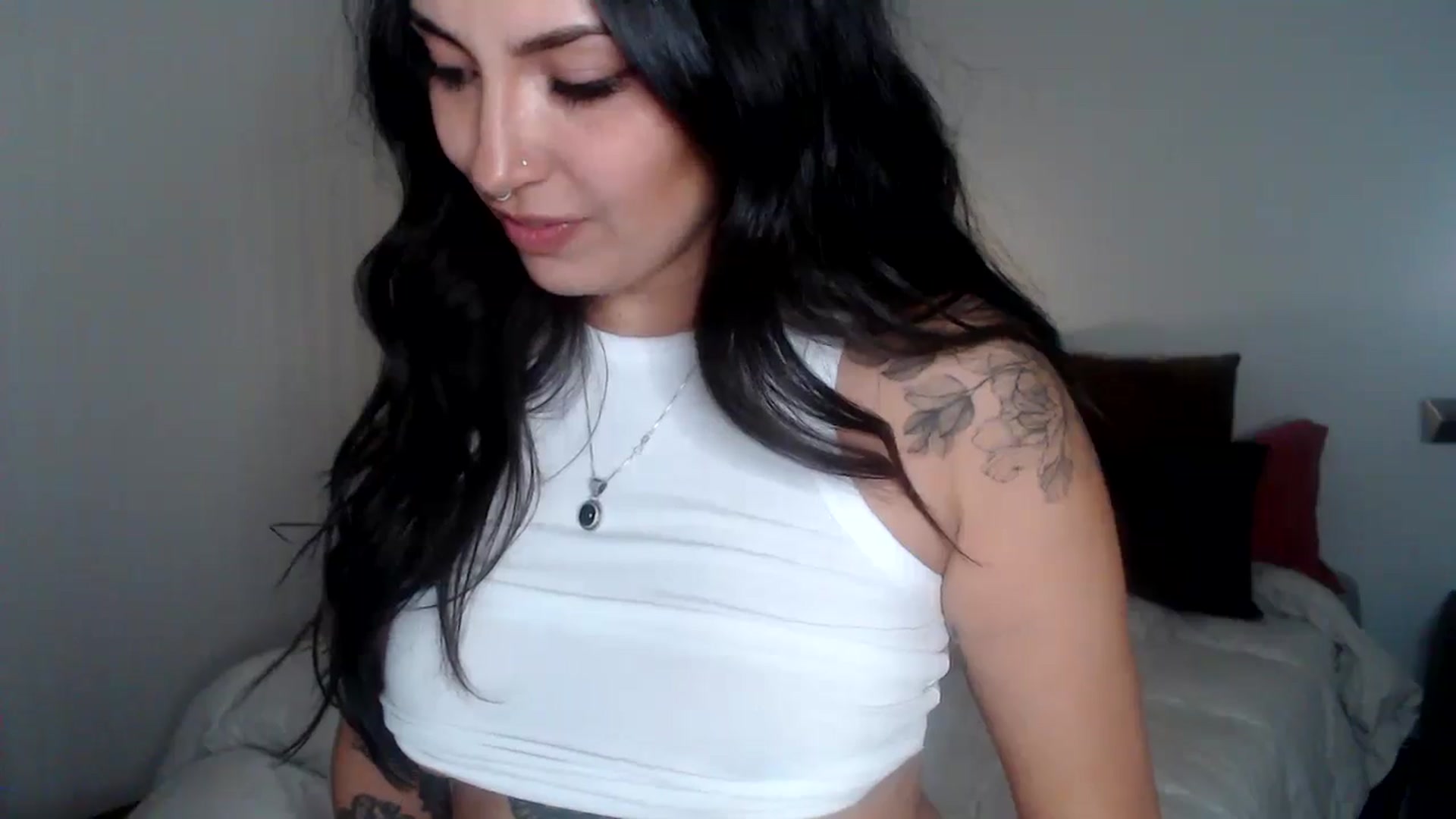 Gallery image thumbnail from Lil_bunniii's myfreecams stream on, 05/18/2024, 08:43 image 17 of 20