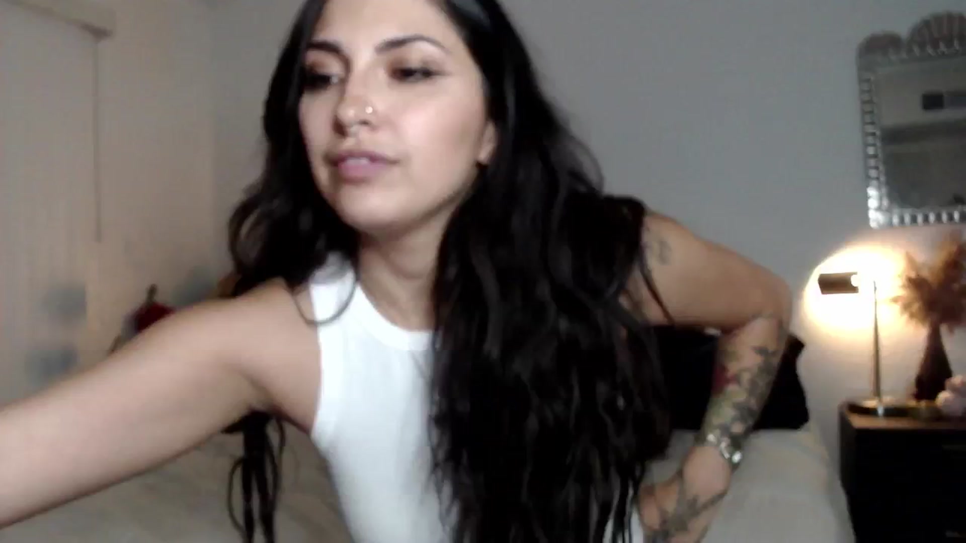 Gallery image thumbnail from Lil_bunniii's myfreecams stream on, 06/08/2024, 08:08 image 3 of 20