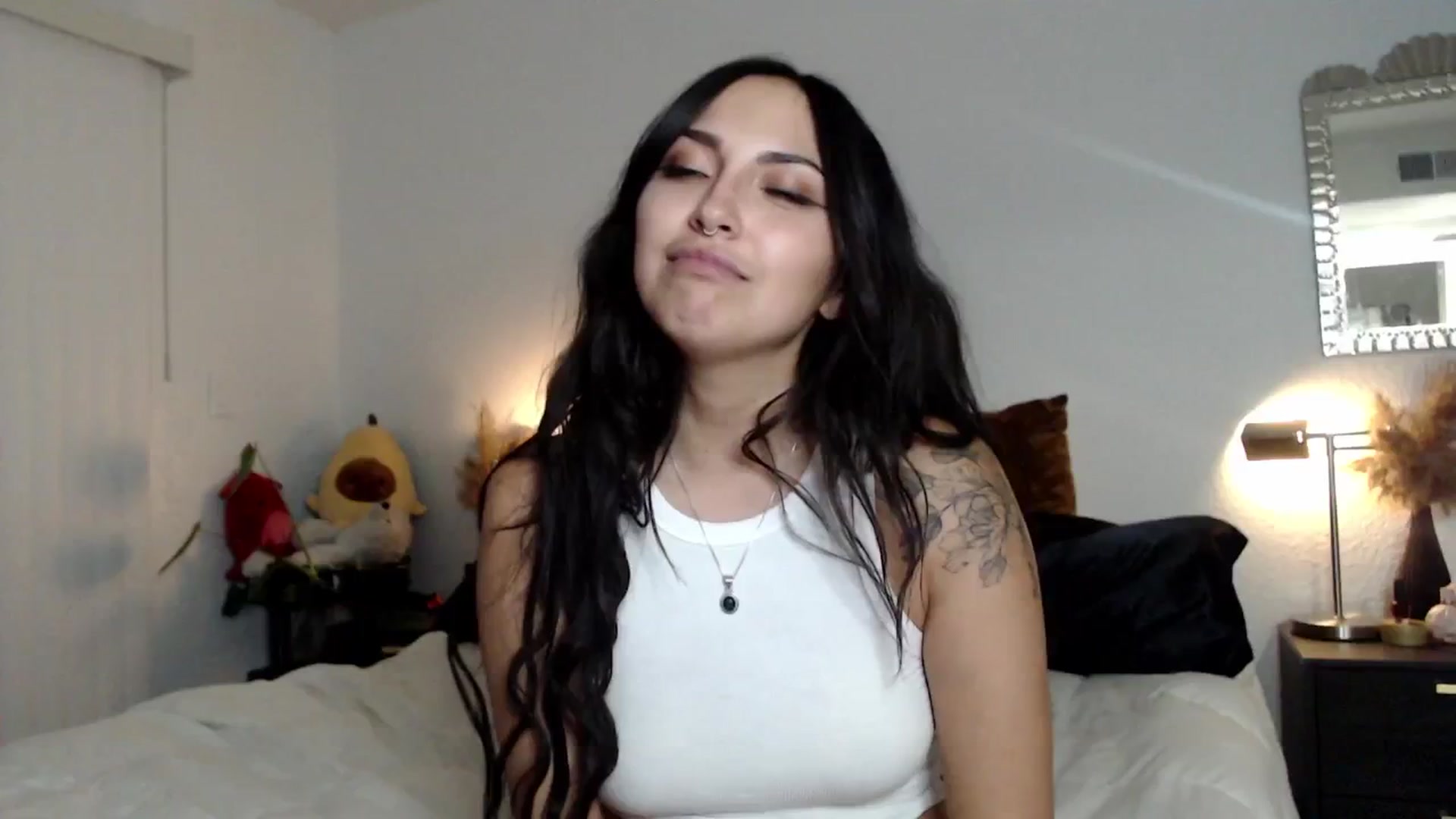Gallery image thumbnail from Lil_bunniii's myfreecams stream on, 06/08/2024, 08:08 image 19 of 20