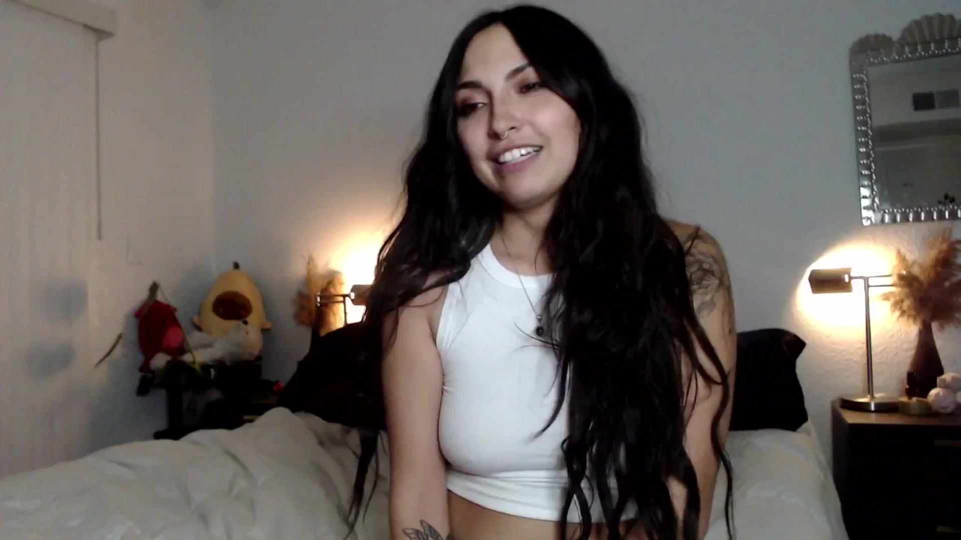 Gallery image thumbnail from Lil_bunniii's myfreecams stream on, 06/08/2024, 08:08 image 15 of 20