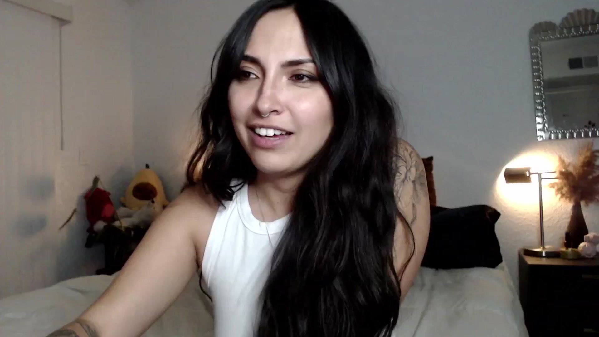 Gallery image thumbnail from Lil_bunniii's myfreecams stream on, 06/08/2024, 08:08 image 10 of 20