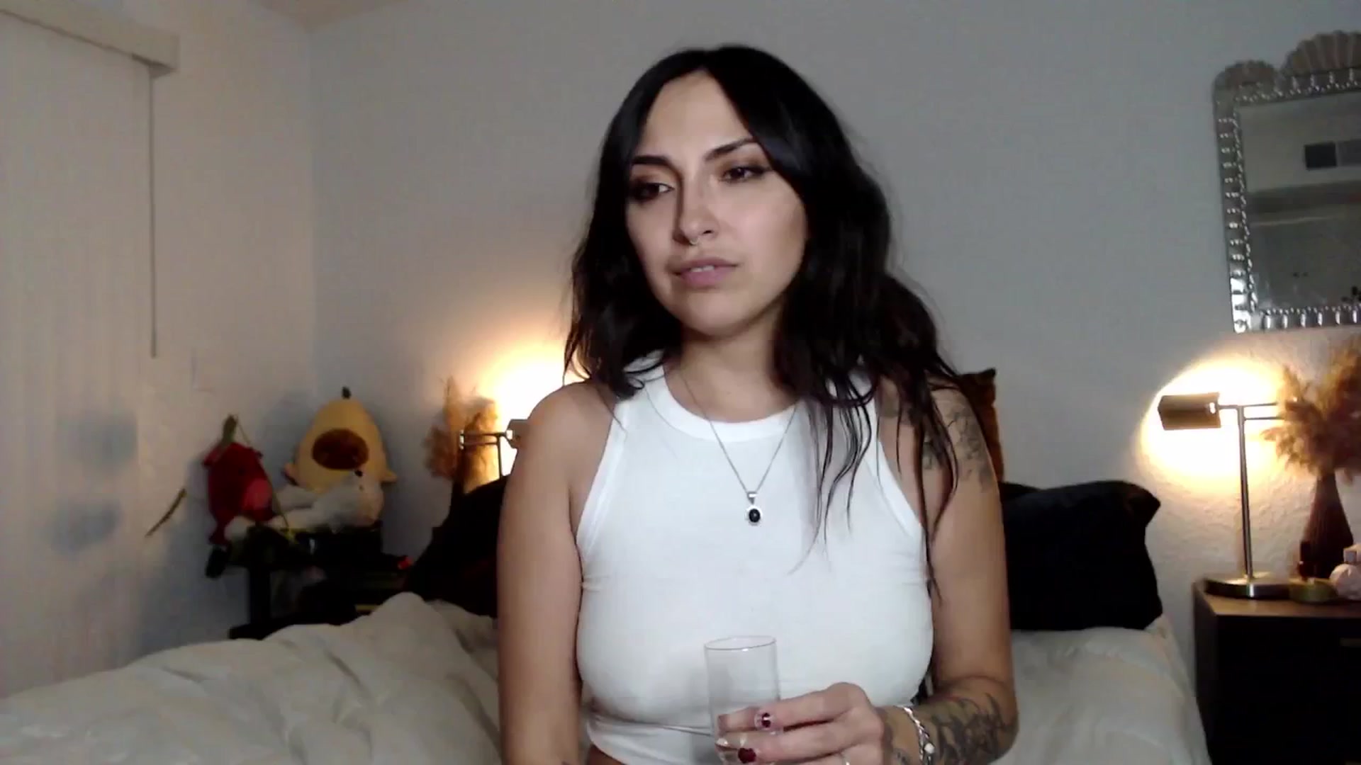 Gallery image thumbnail from Lil_bunniii's myfreecams stream on, 06/08/2024, 08:08 image 17 of 20