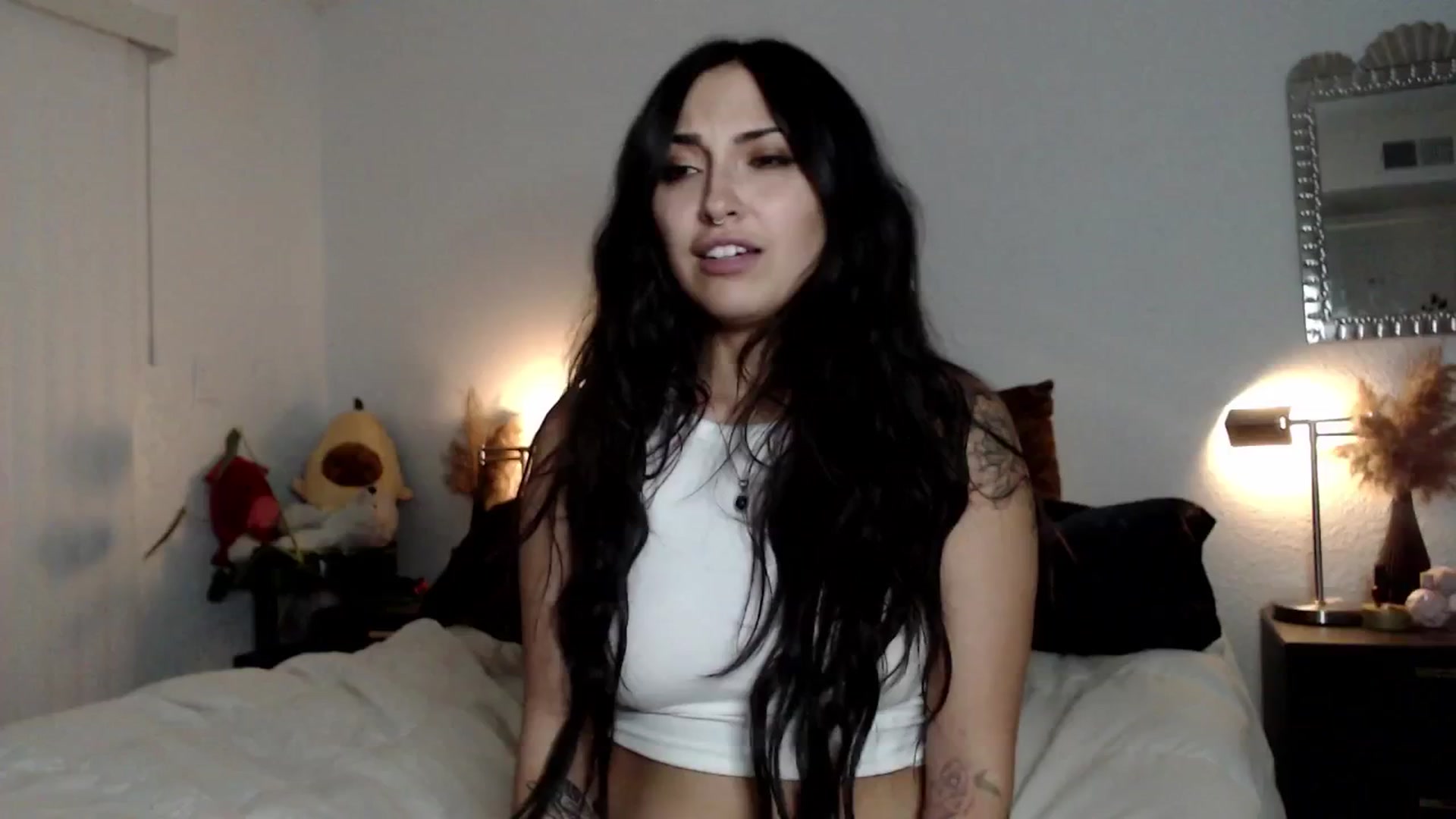 Gallery image thumbnail from Lil_bunniii's myfreecams stream on, 06/08/2024, 08:08 image 8 of 20