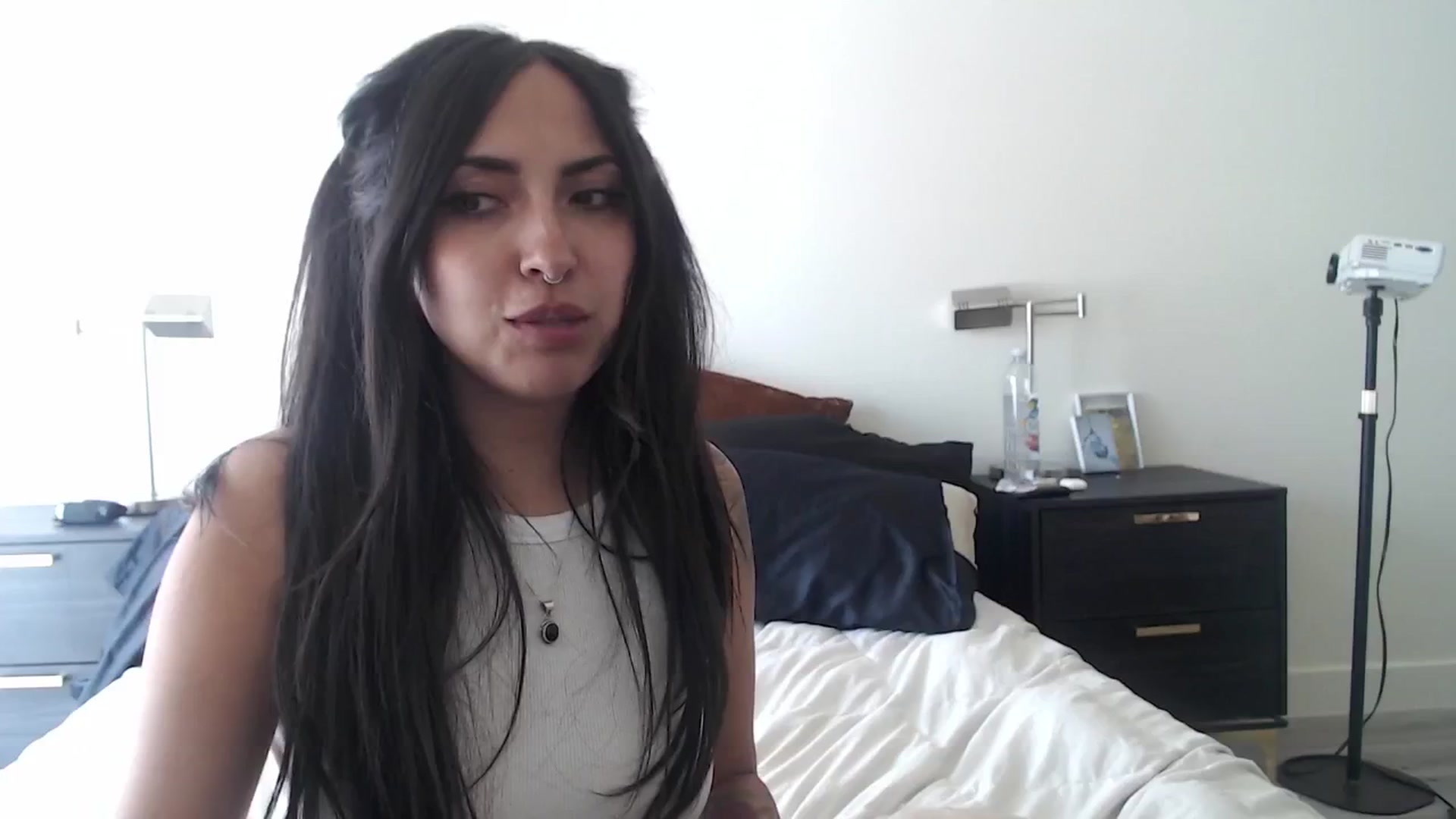 Gallery image thumbnail from Lil_bunniii's myfreecams stream on, 06/22/2024, 23:39 image 10 of 20