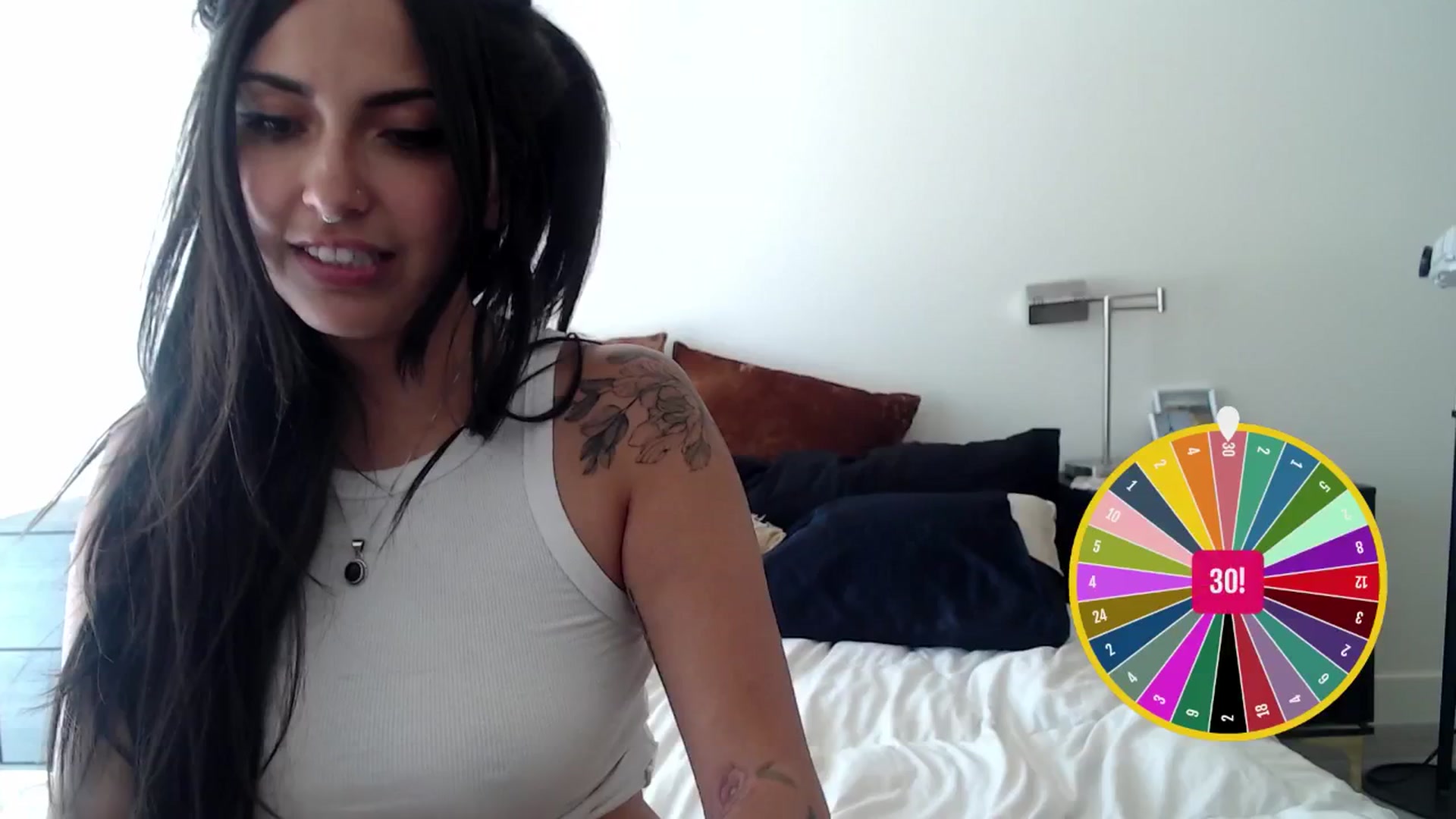 Gallery image thumbnail from Lil_bunniii's myfreecams stream on, 06/22/2024, 23:39 image 15 of 20