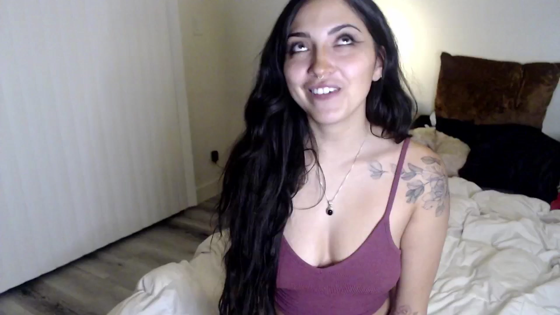 Gallery image thumbnail from Lil_bunniii's myfreecams stream on, 06/27/2024, 08:12 image 3 of 20
