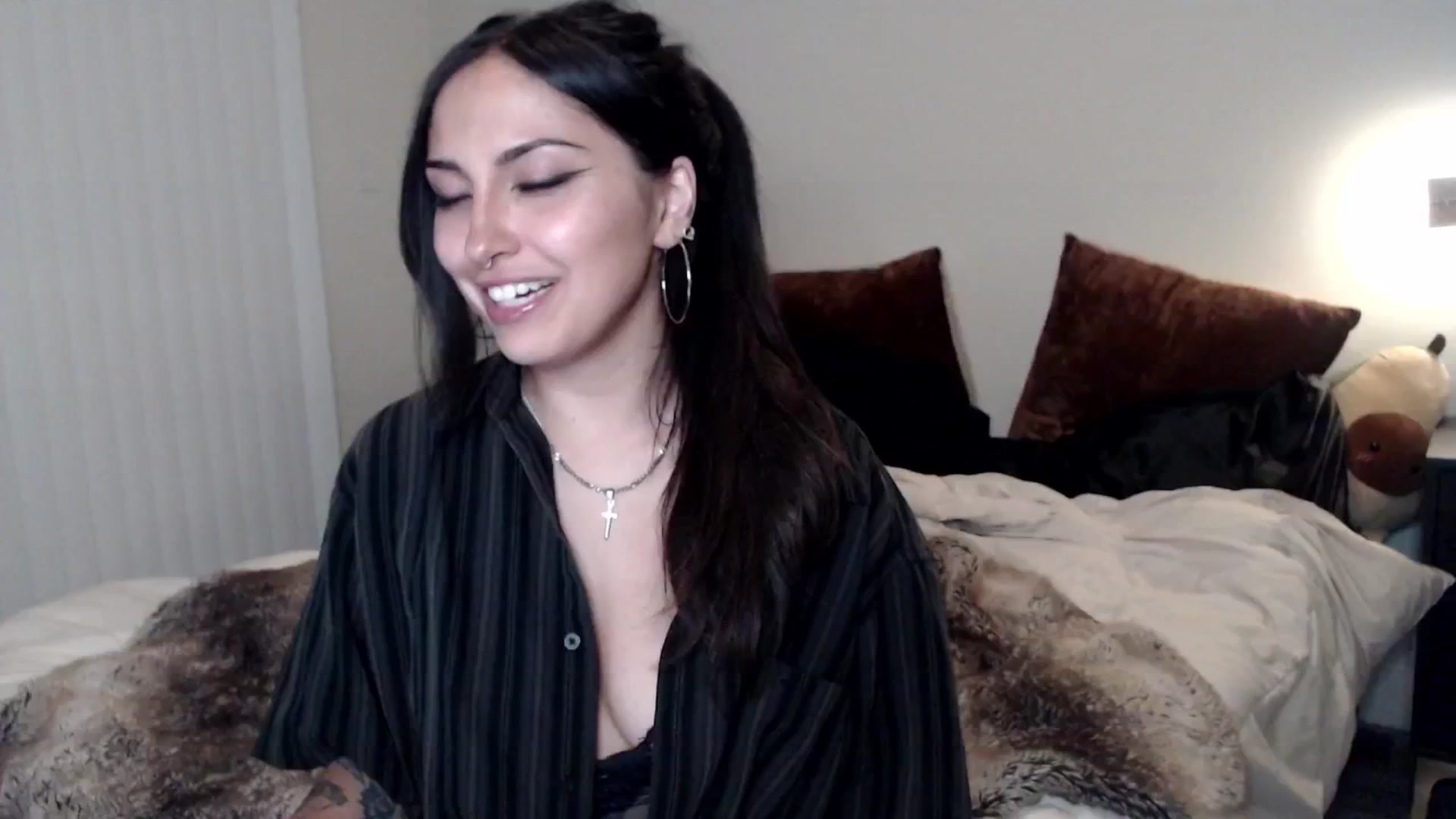 Gallery image thumbnail from Lil_bunniii's myfreecams stream on, 08/11/2024, 08:34 image 1 of 20