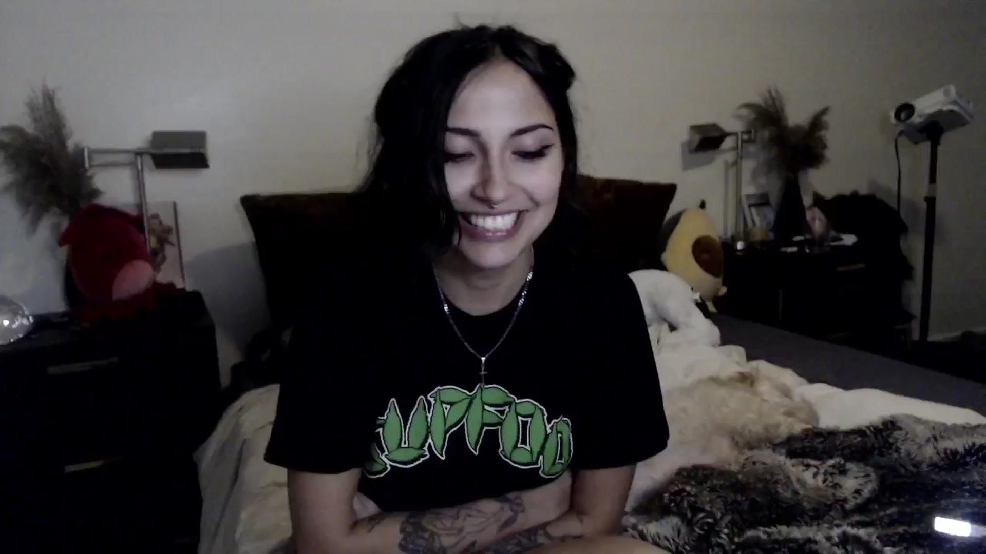 Gallery image thumbnail from Lil_bunniii's myfreecams stream on, 08/13/2024, 07:13 image 20 of 20