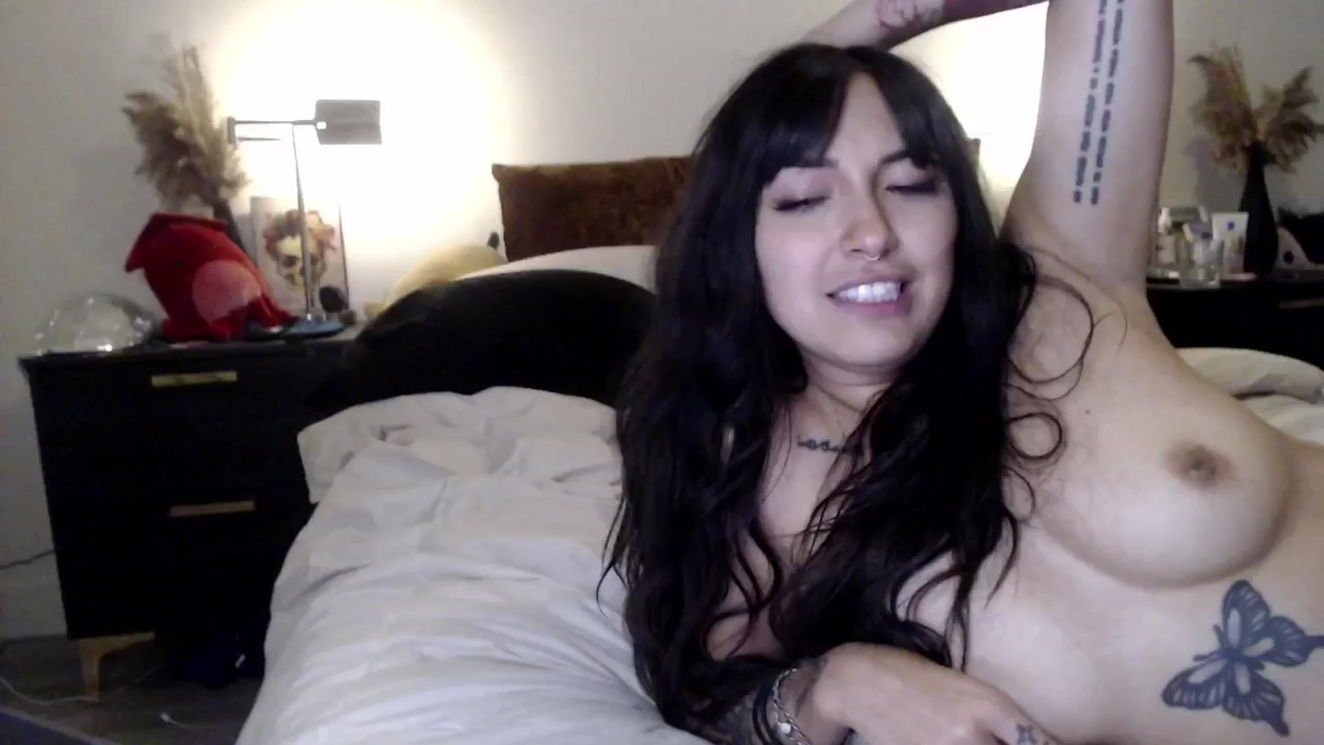 Gallery image thumbnail from Lil_bunniii's myfreecams stream on, 09/29/2024, 08:51 image 17 of 20