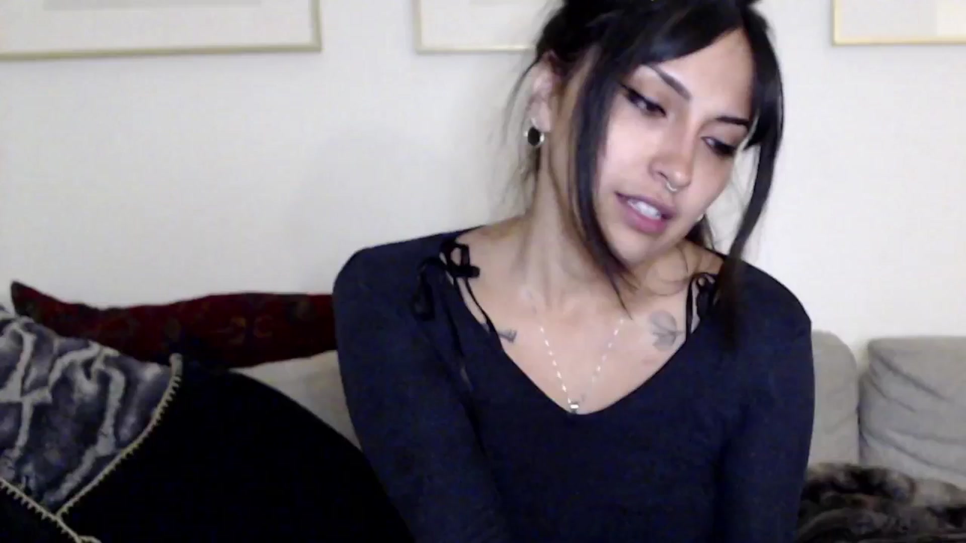 Gallery image thumbnail from Lil_bunniii's myfreecams stream on, 10/17/2024, 06:17 image 4 of 20