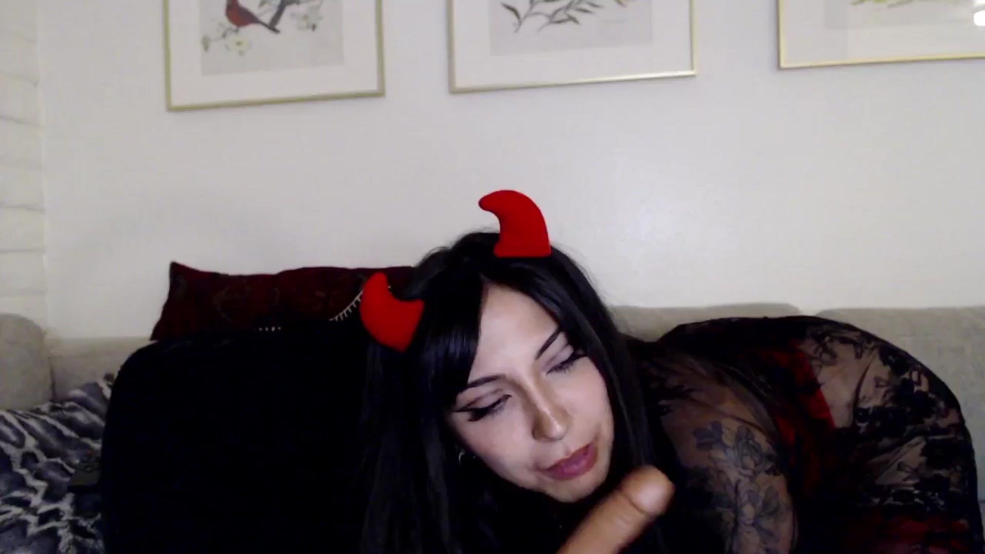 Gallery image thumbnail from Lil_bunniii's myfreecams stream on, 10/19/2024, 08:08 image 3 of 20