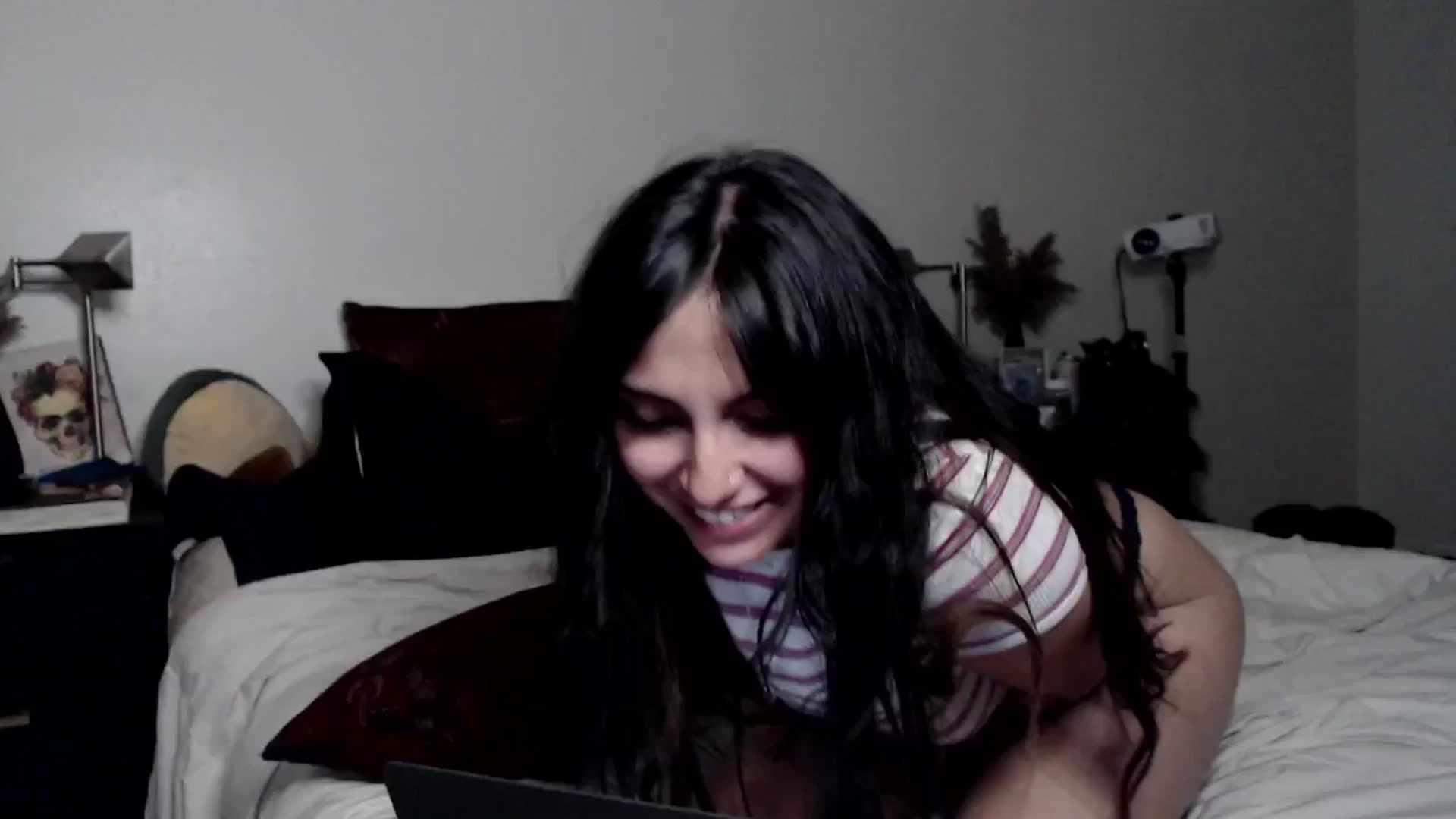 Gallery image thumbnail from Lil_bunniii's myfreecams stream on, 11/15/2024, 08:54 image 20 of 20