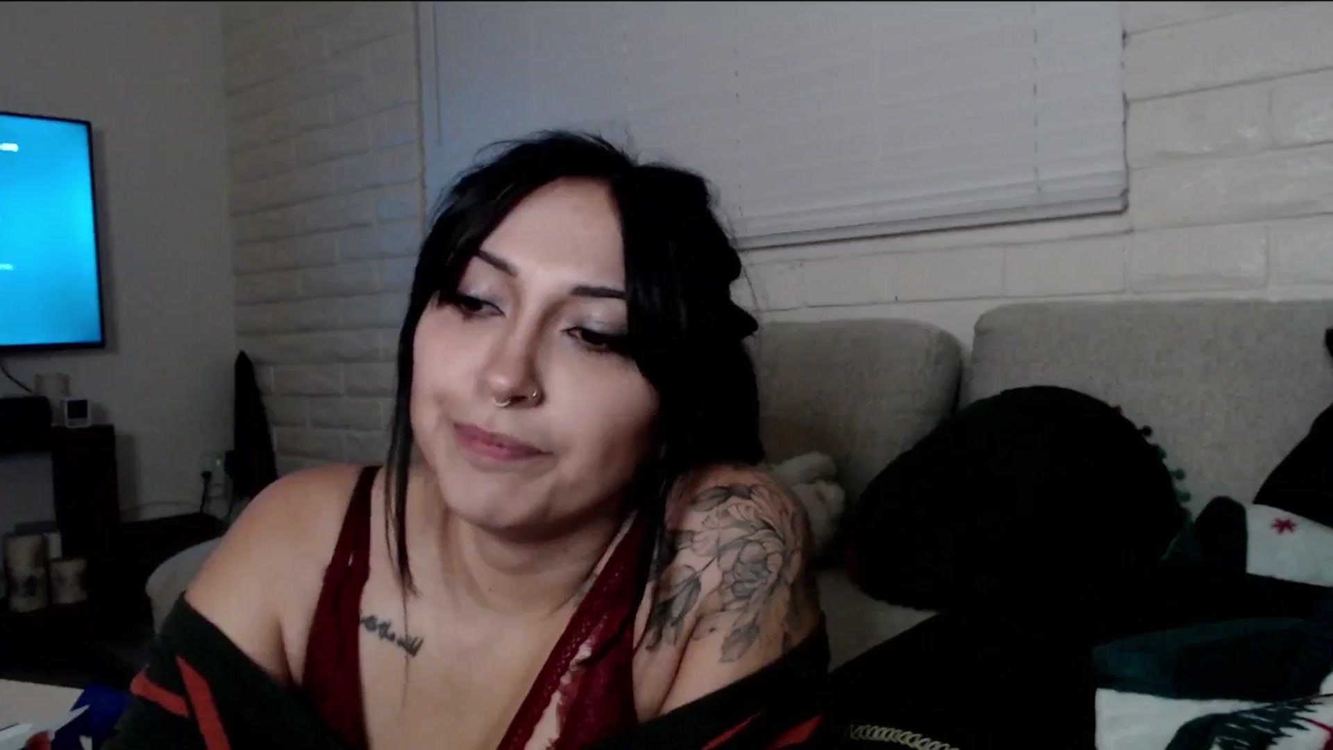 Gallery image thumbnail from Lil_bunniii's myfreecams stream on, 12/15/2024, 07:53 image 20 of 20