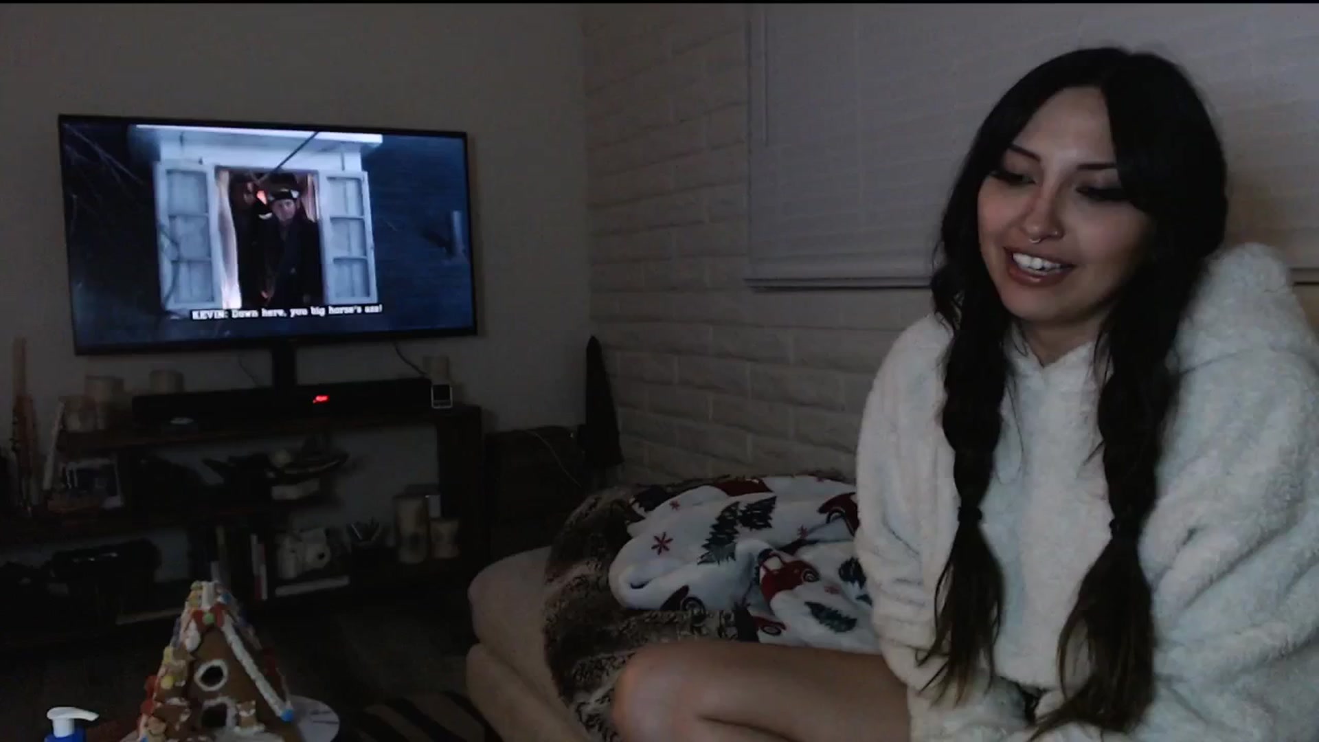 Gallery image thumbnail from Lil_bunniii's myfreecams stream on, 12/19/2024, 08:46 image 12 of 20
