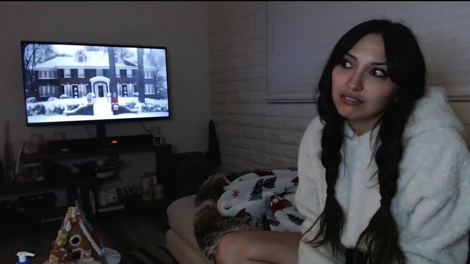 Gallery image thumbnail from Lil_bunniii's myfreecams stream on, 12/19/2024, 08:46 image 13 of 20