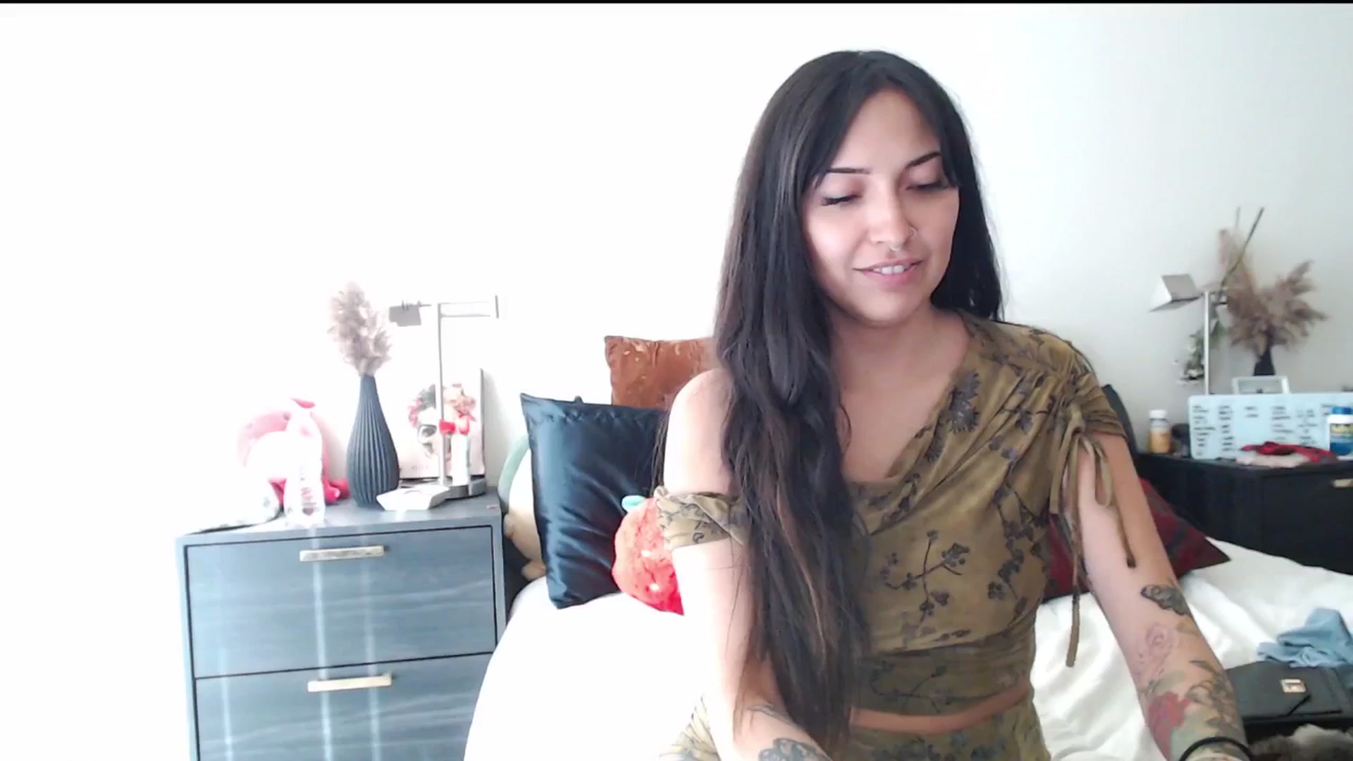 Gallery image thumbnail from Lil_bunniii's myfreecams stream on, 12/31/2024, 23:43 image 9 of 20