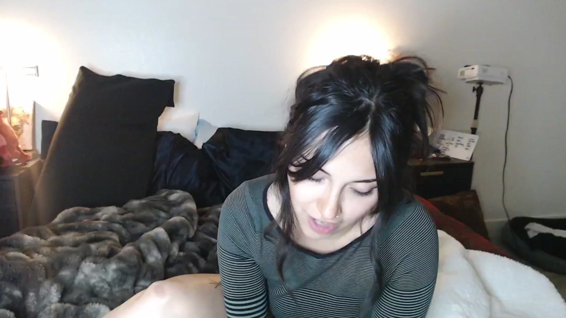 Gallery image thumbnail from Lil_bunniii's myfreecams stream on, 03/08/2025, 09:37 image 16 of 20