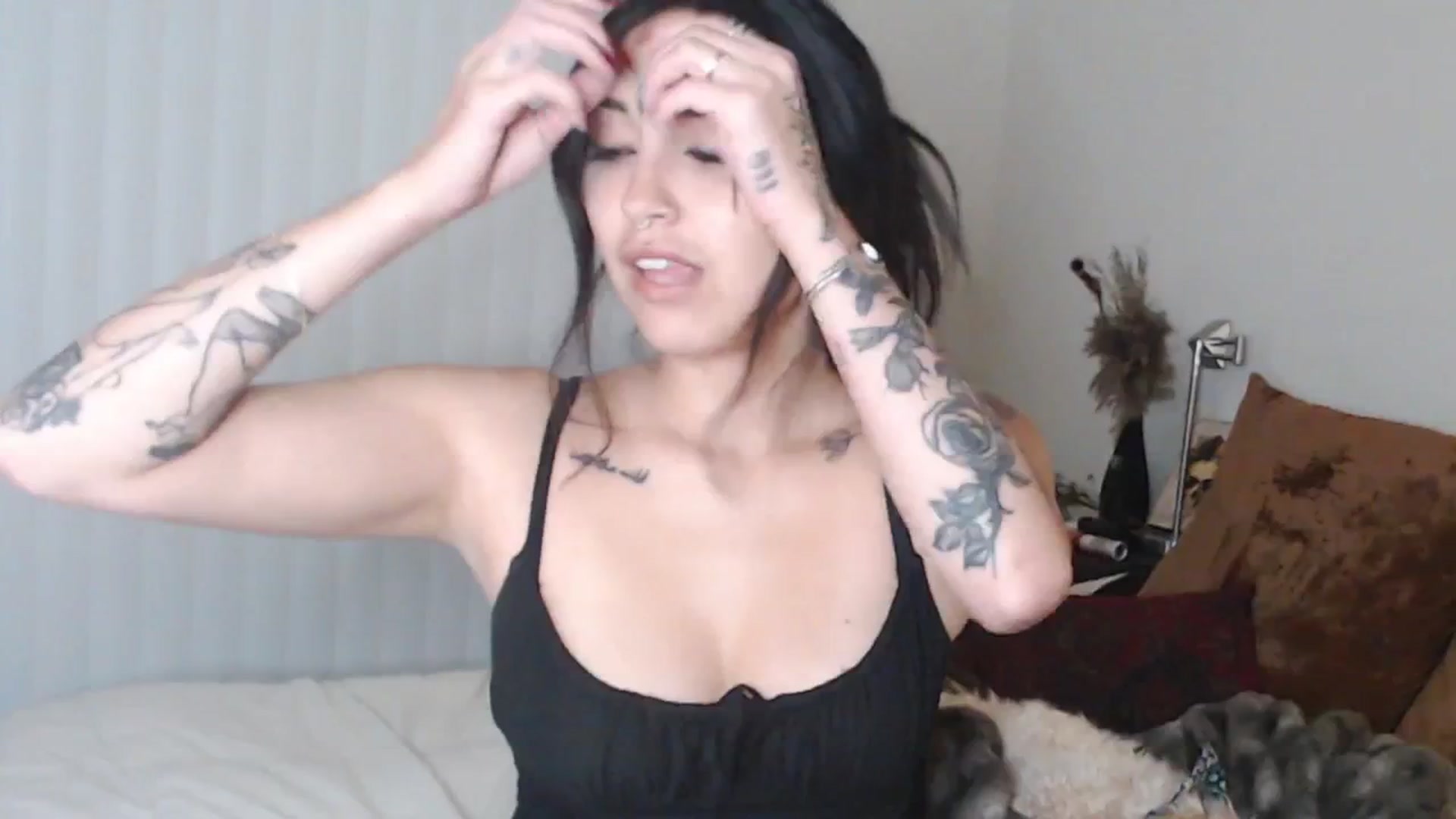 Gallery image thumbnail from Lil_bunniii's myfreecams stream on, 03/29/2025, 08:27 image 10 of 20