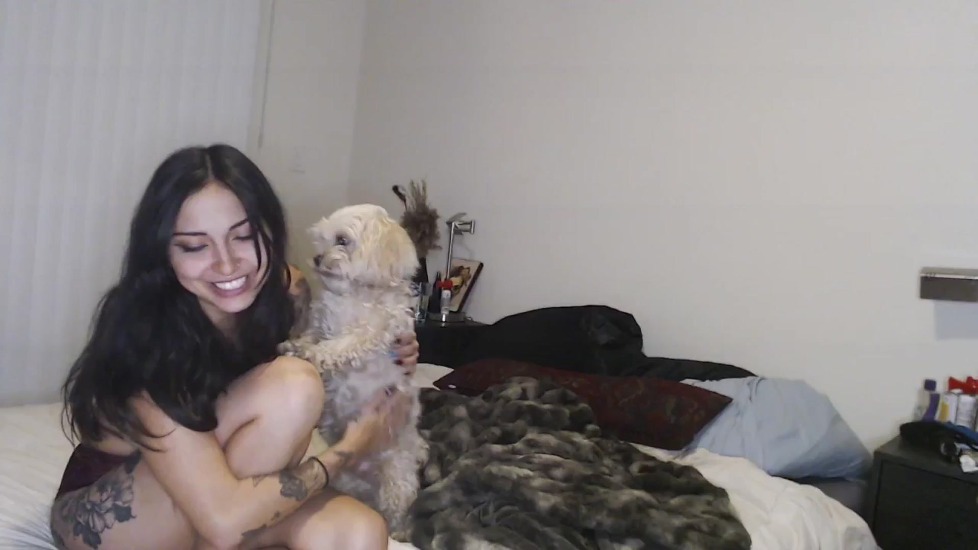 Gallery image thumbnail from Lil_bunniii's myfreecams stream on, 04/04/2025, 07:02 image 16 of 20