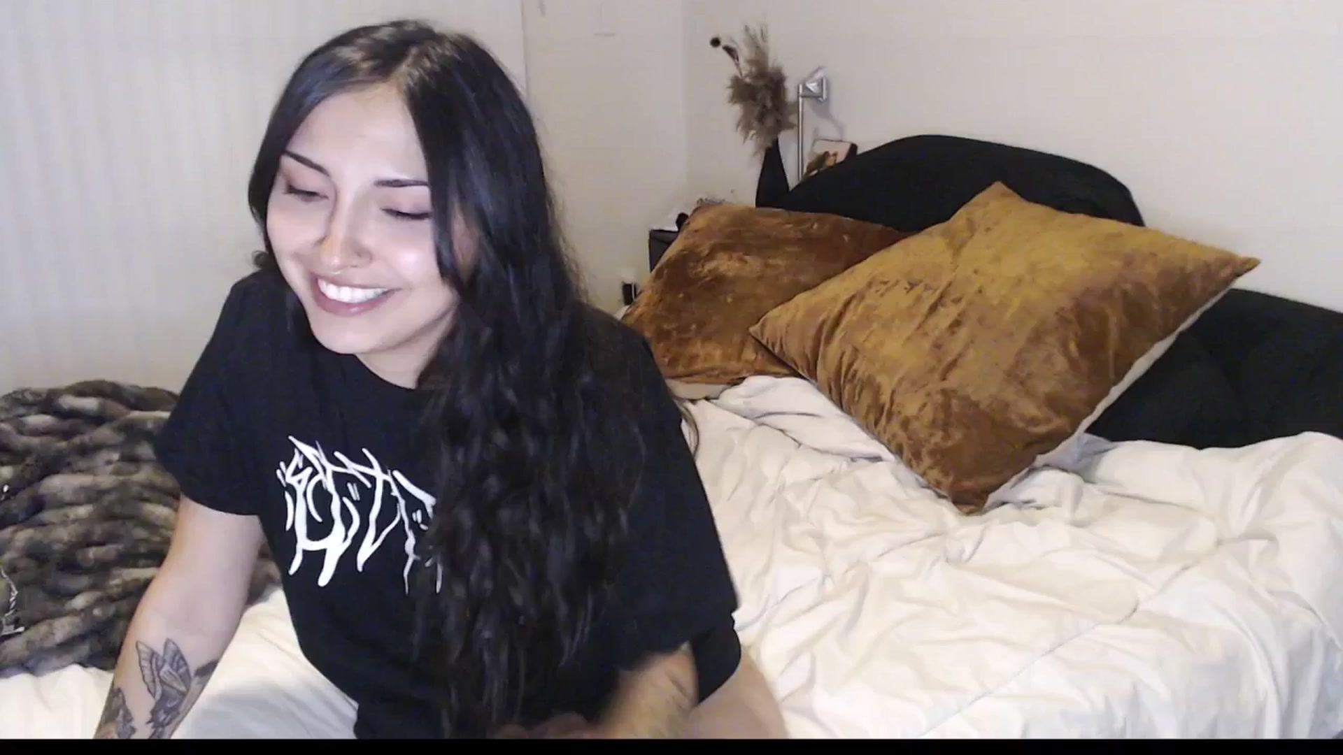 Gallery image thumbnail from Lil_bunniii's myfreecams stream on, 04/14/2025, 07:46 image 11 of 20