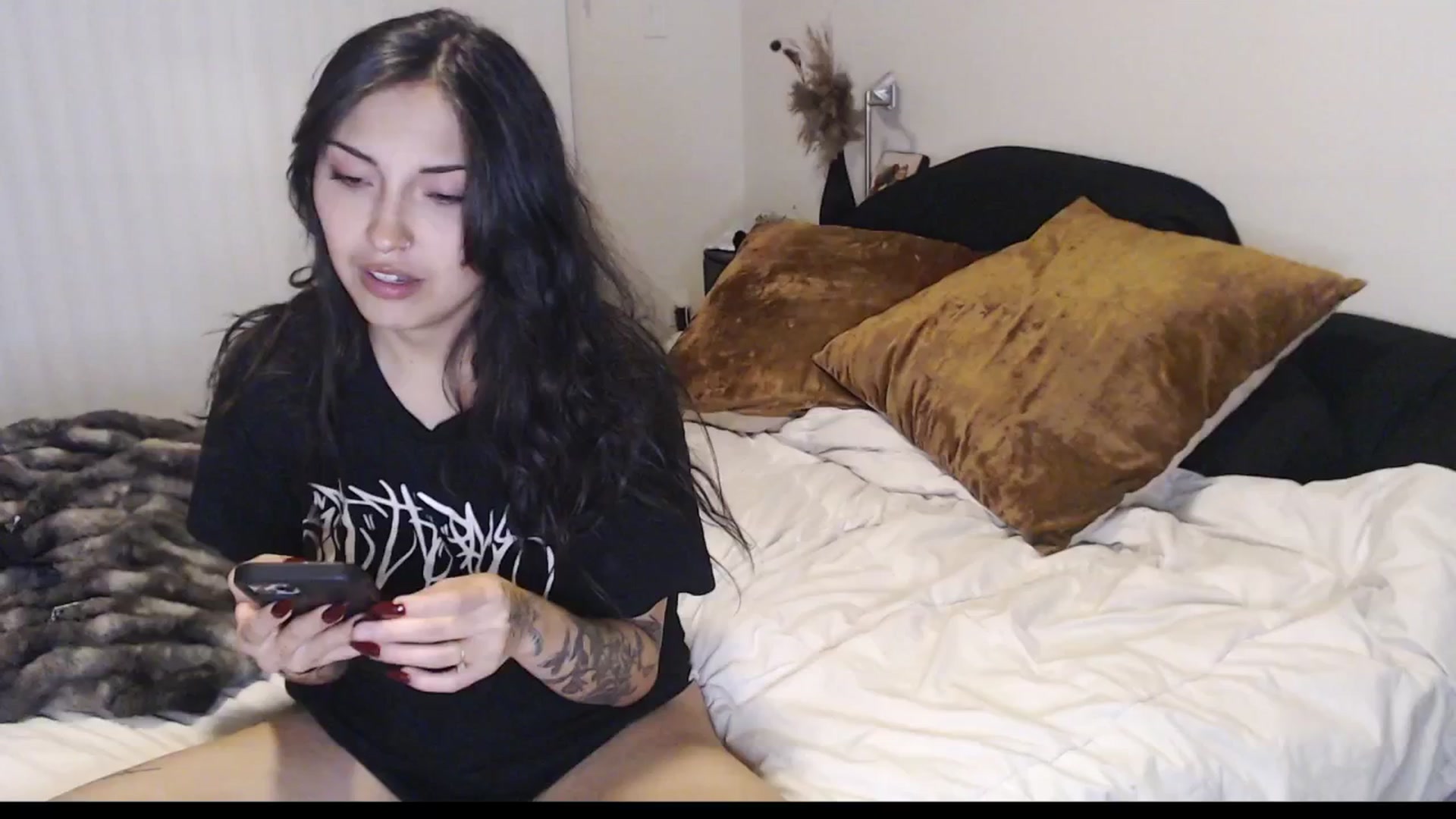 Gallery image thumbnail from Lil_bunniii's myfreecams stream on, 04/14/2025, 07:46 image 2 of 20