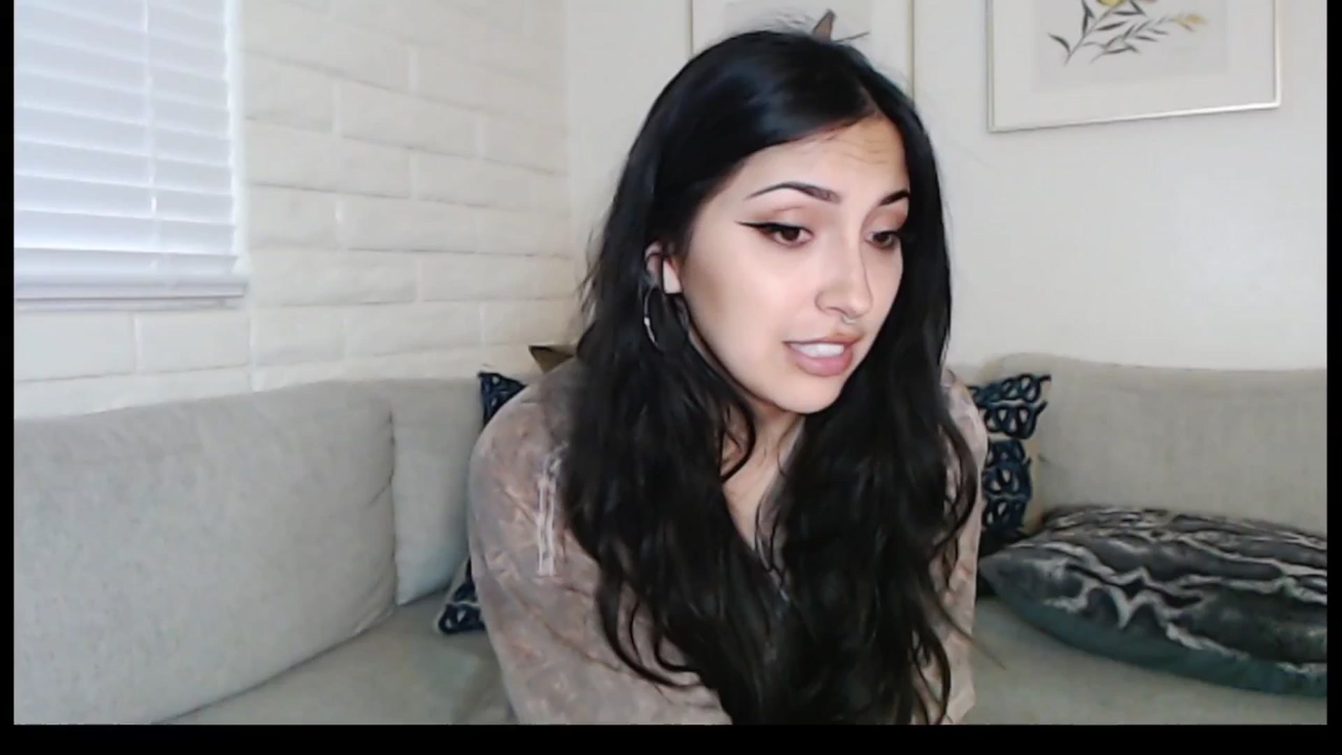 Gallery image thumbnail from Lil_bunniii's myfreecams stream on, 05/05/2025, 01:40 image 19 of 20