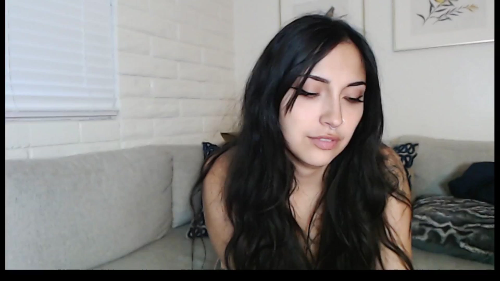 Gallery image thumbnail from Lil_bunniii's myfreecams stream on, 05/05/2025, 02:43 image 4 of 20