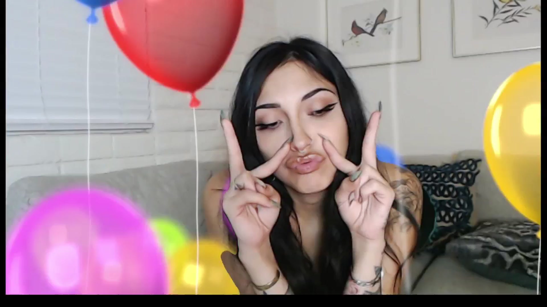 Gallery image thumbnail from Lil_bunniii's myfreecams stream on, 05/05/2025, 03:05 image 4 of 20