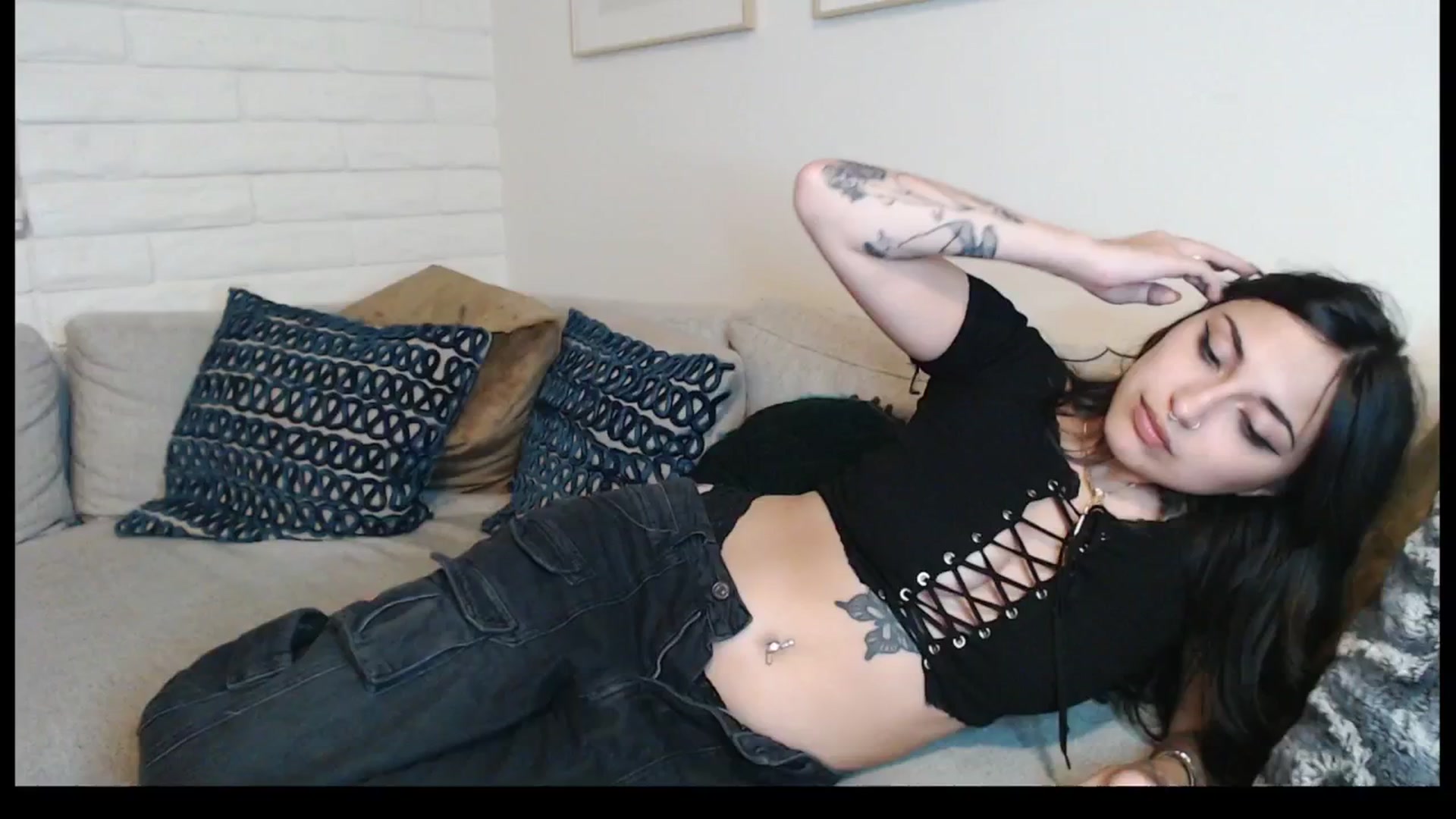 Gallery image thumbnail from Lil_bunniii's myfreecams stream on, 05/11/2025, 08:21 image 10 of 20