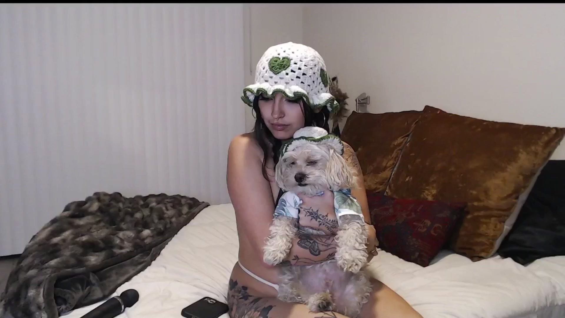 Gallery image thumbnail from Lil_bunniii's myfreecams stream on, 05/13/2025, 06:20 image 16 of 20